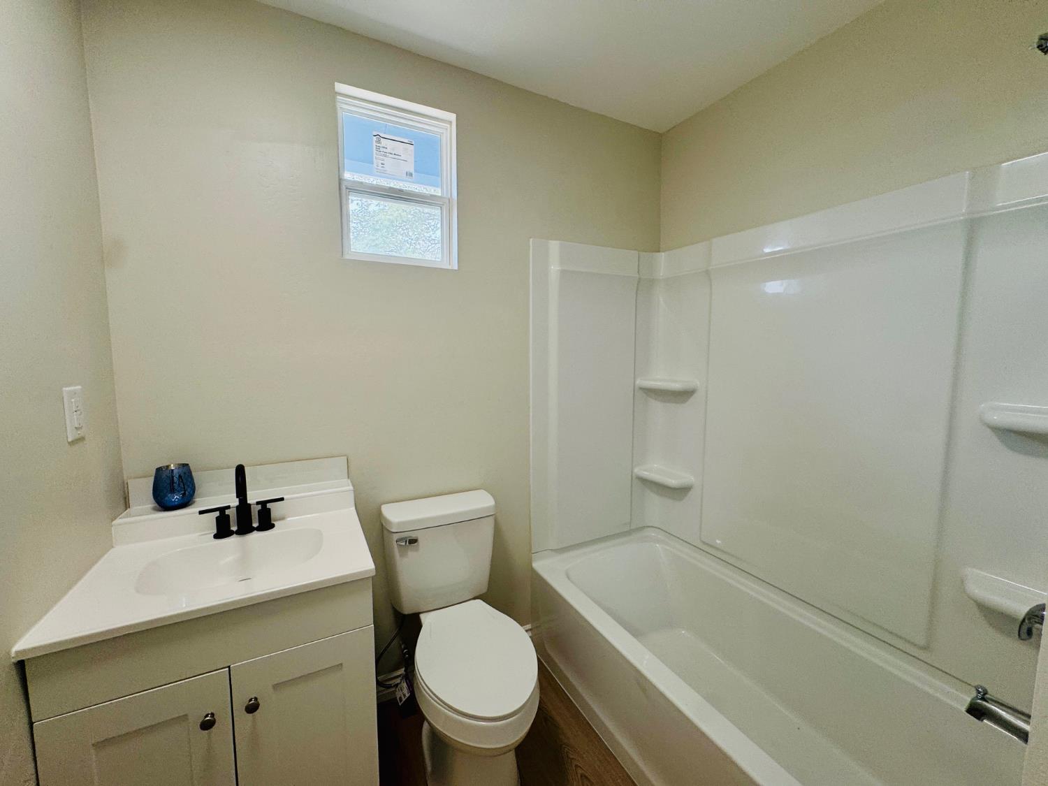 402 Mary St, Bakersfield, CA 93252