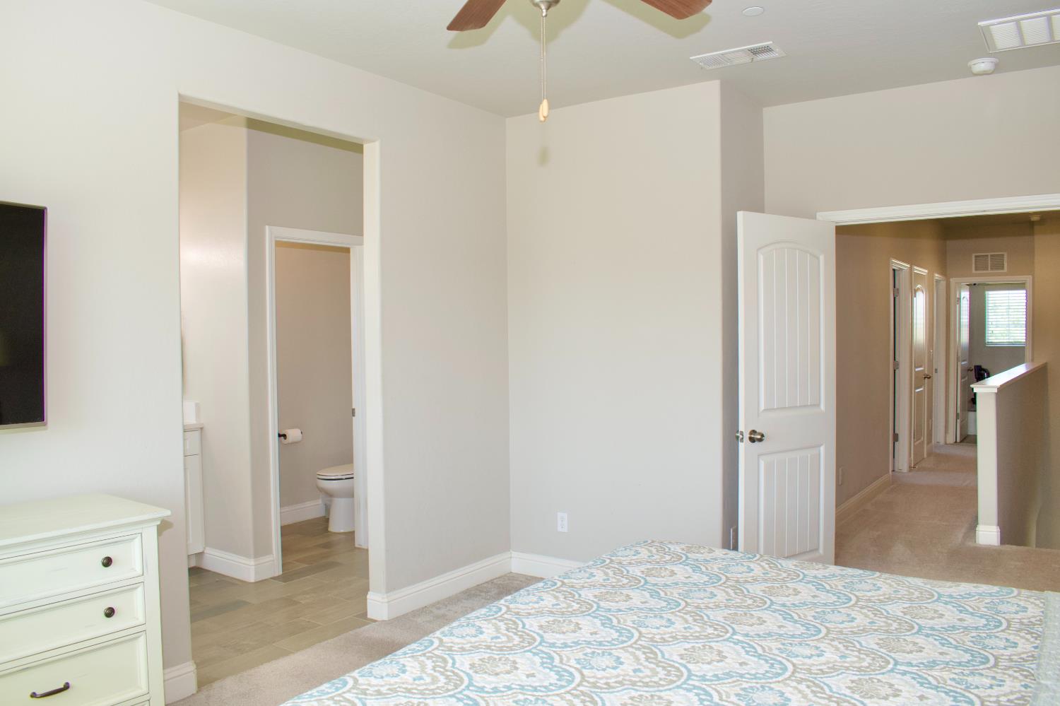 4134 Duncan Ave, Clovis, CA 93619