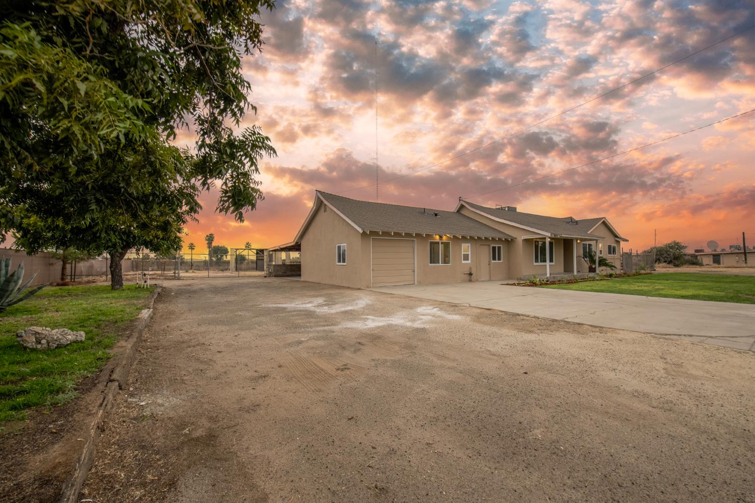 295 N Valentine Ave, Fresno, CA 93706
