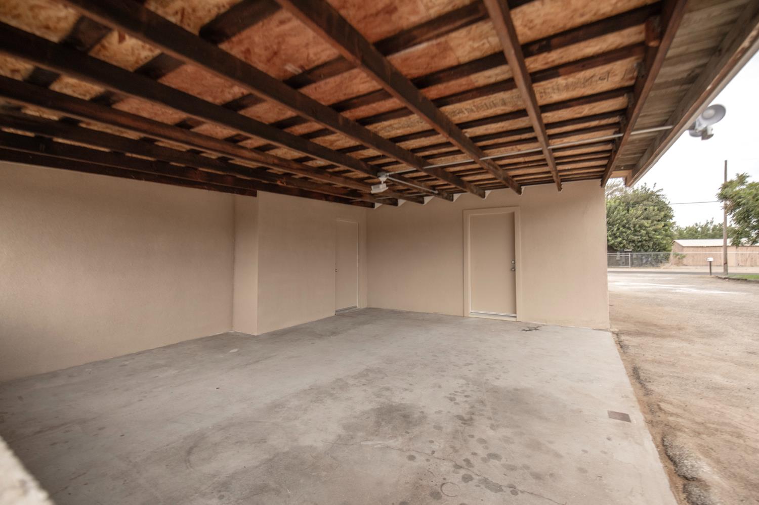 295 N Valentine Ave, Fresno, CA 93706