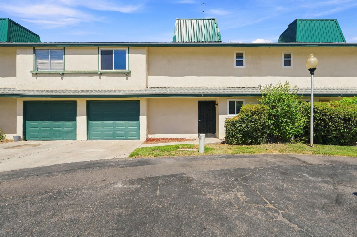 4929 N Winery Cir #114, Fresno, CA 93726
