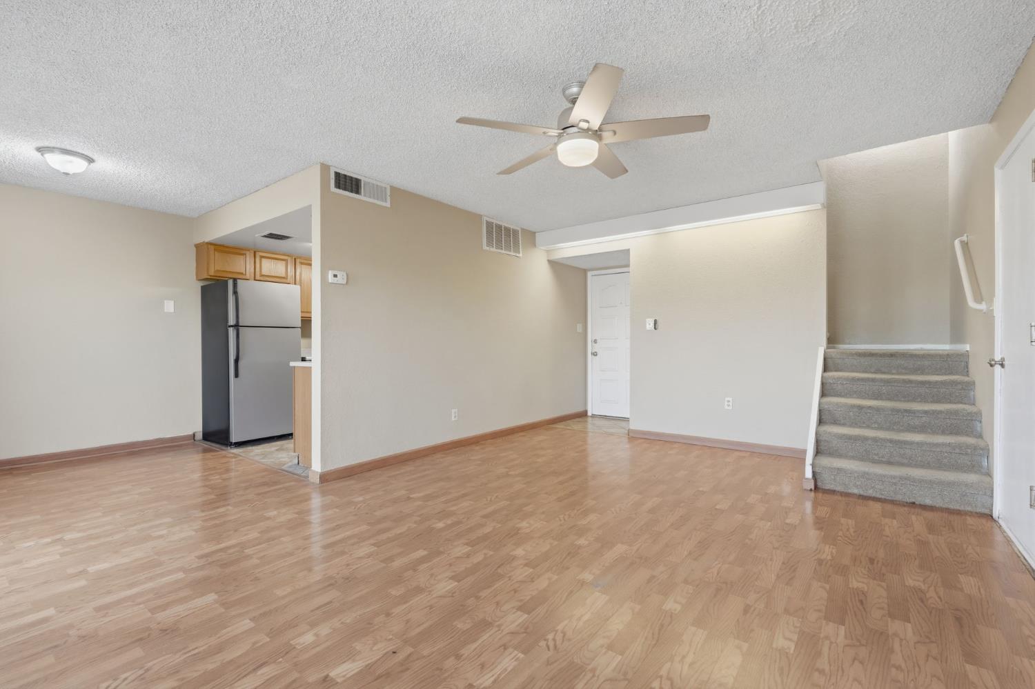 4929 N Winery Cir #114, Fresno, CA 93726