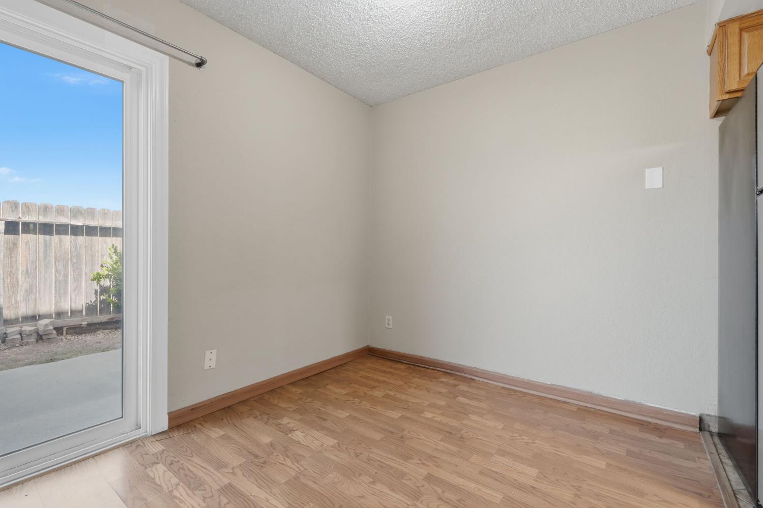 4929 N Winery Cir #114, Fresno, CA 93726