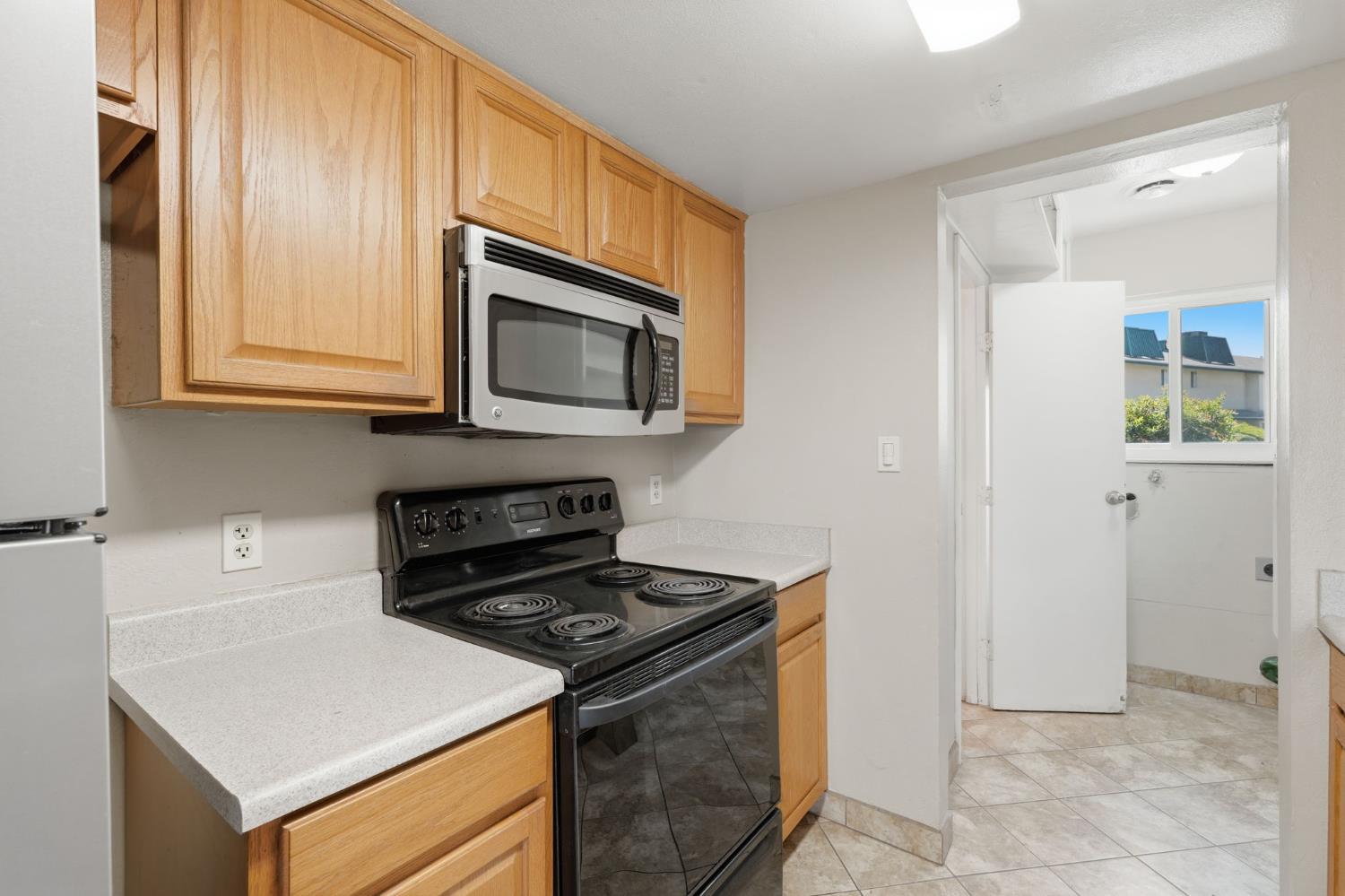 4929 N Winery Cir #114, Fresno, CA 93726