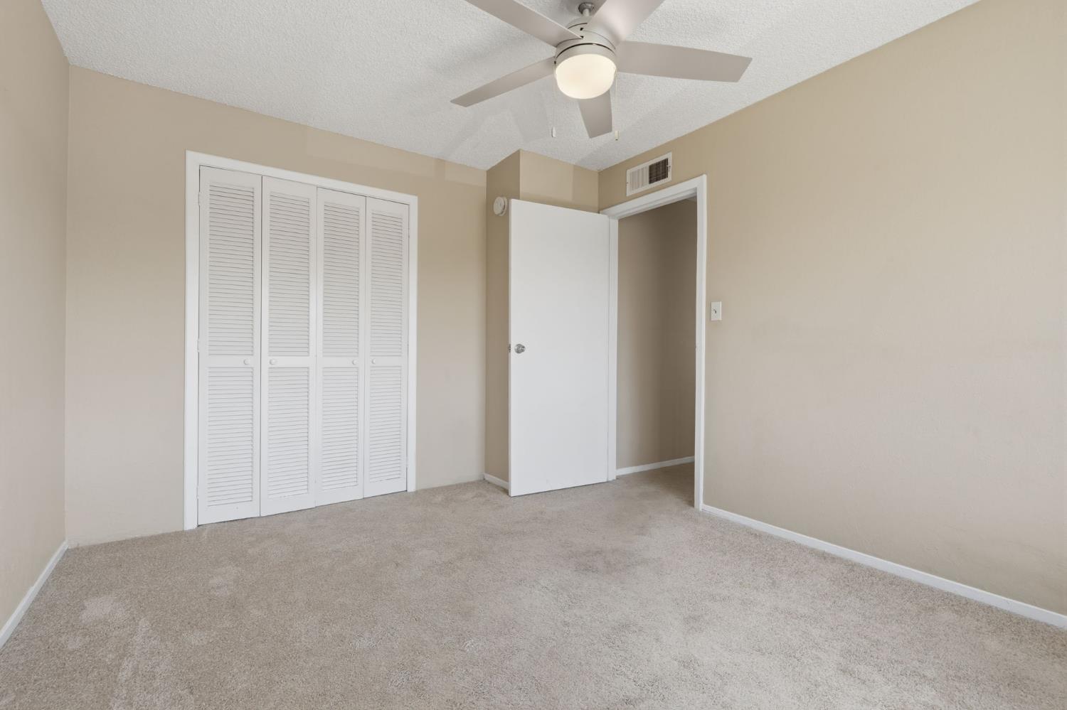 4929 N Winery Cir #114, Fresno, CA 93726