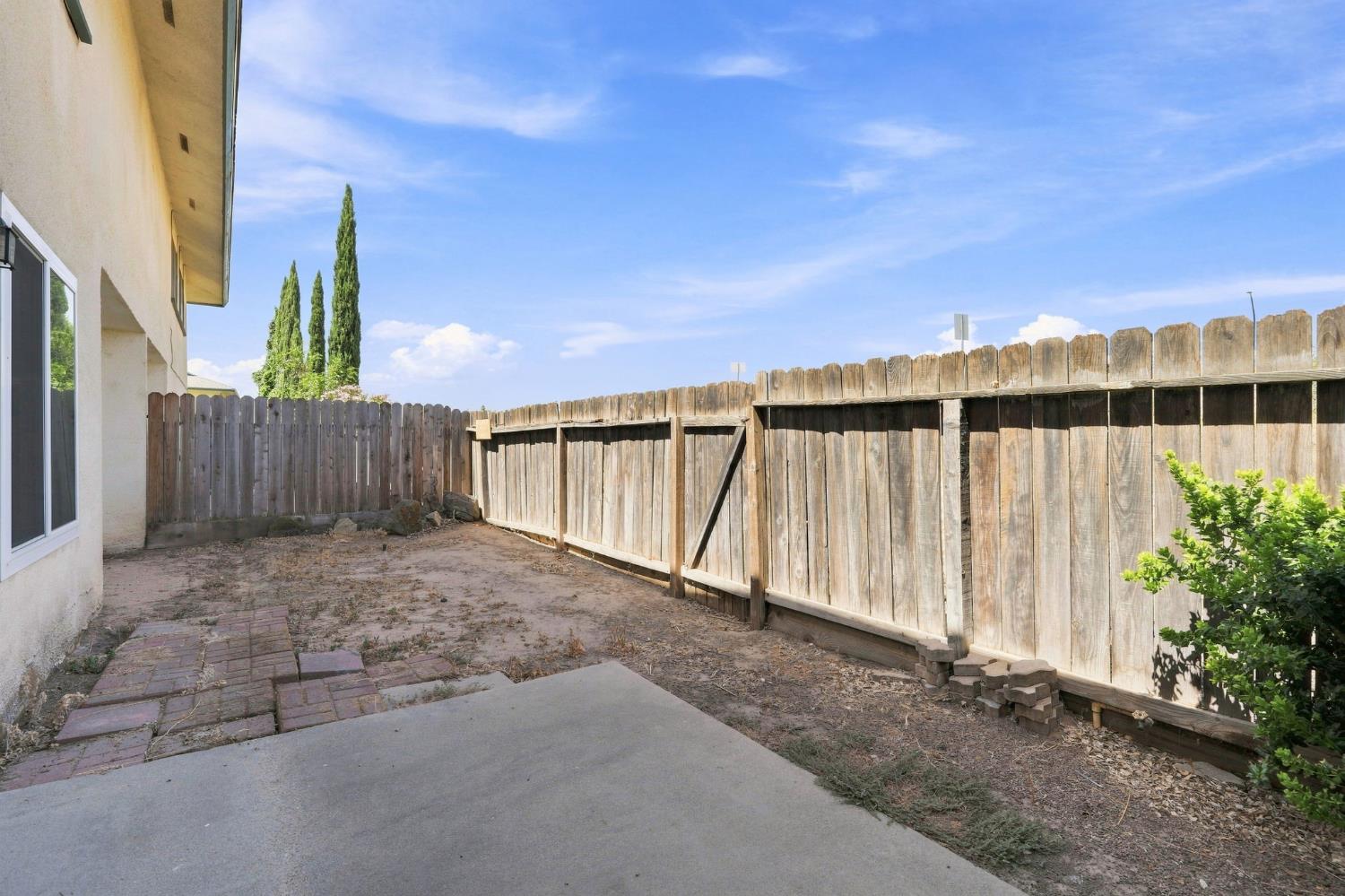 4929 N Winery Cir #114, Fresno, CA 93726