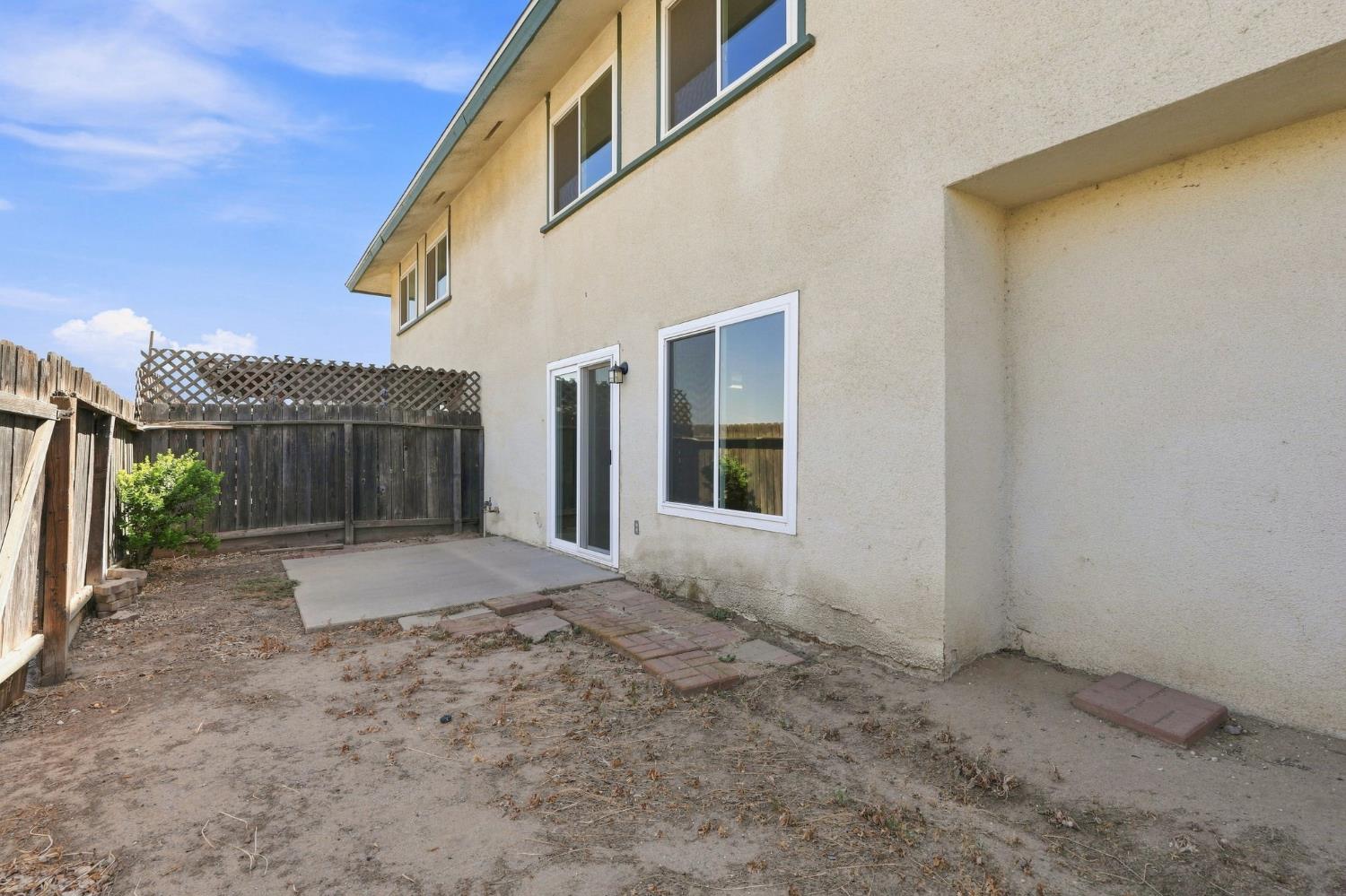 4929 N Winery Cir #114, Fresno, CA 93726