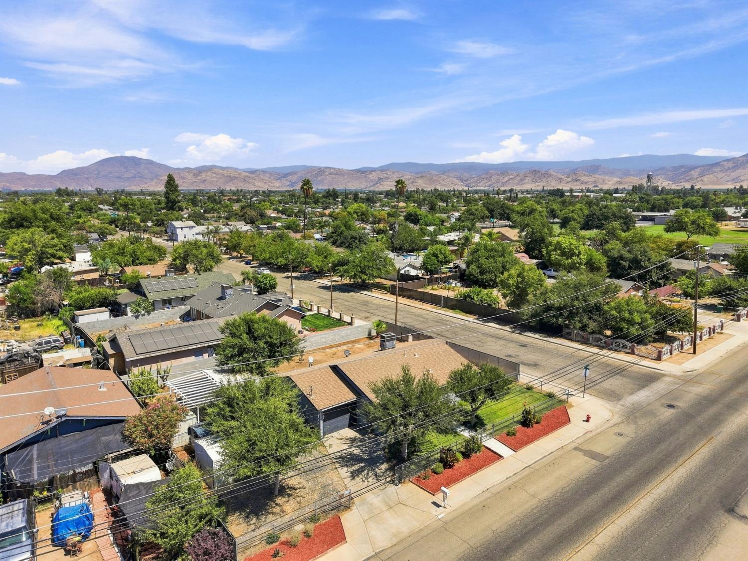 1208 South Ave, Orange Cove, CA 93646