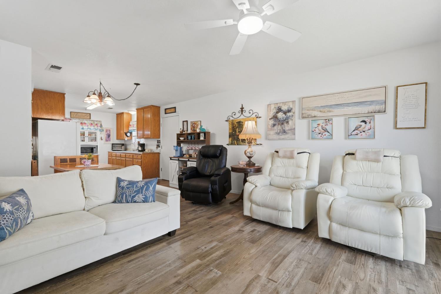 1208 South Ave, Orange Cove, CA 93646