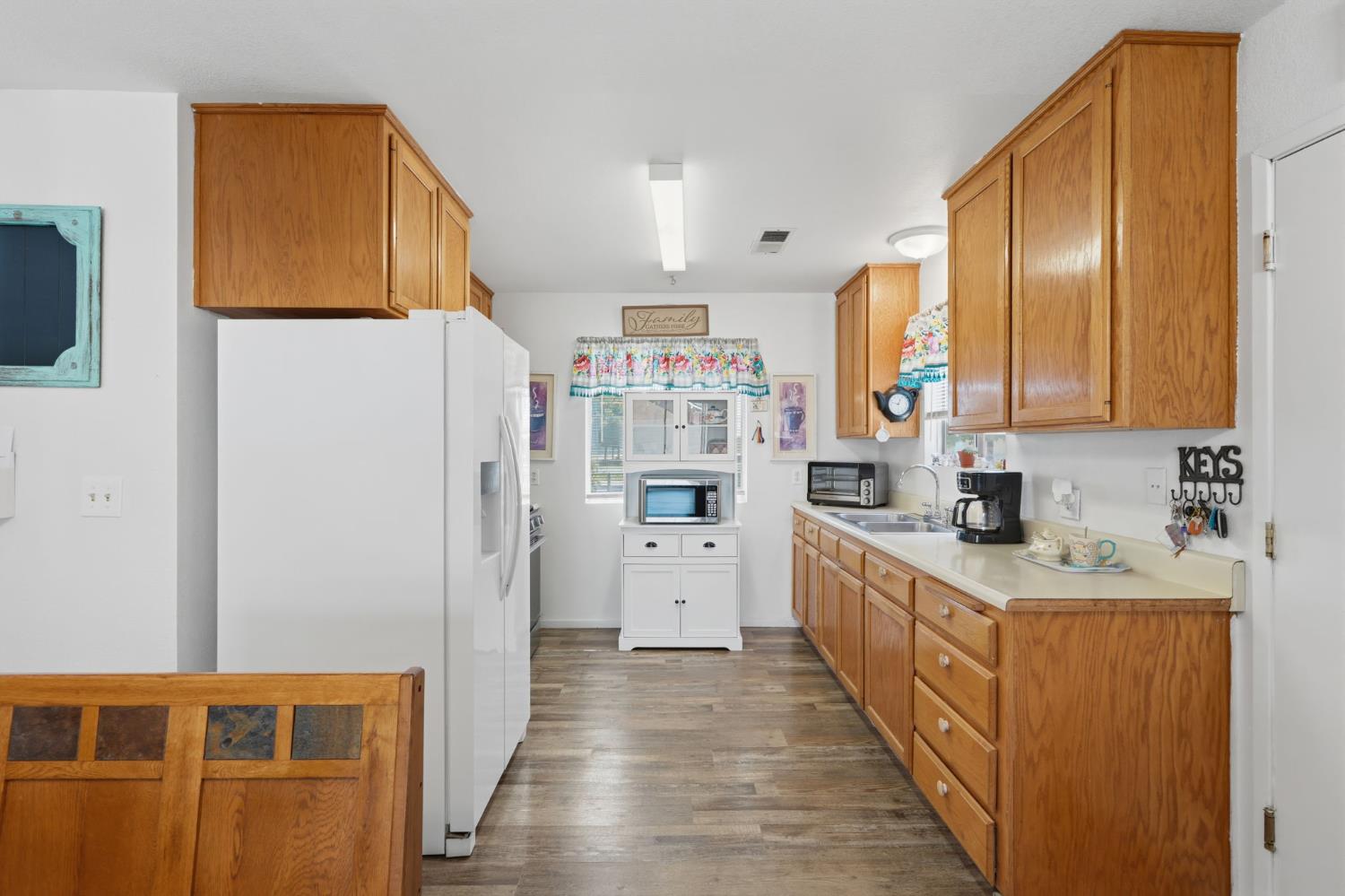 1208 South Ave, Orange Cove, CA 93646