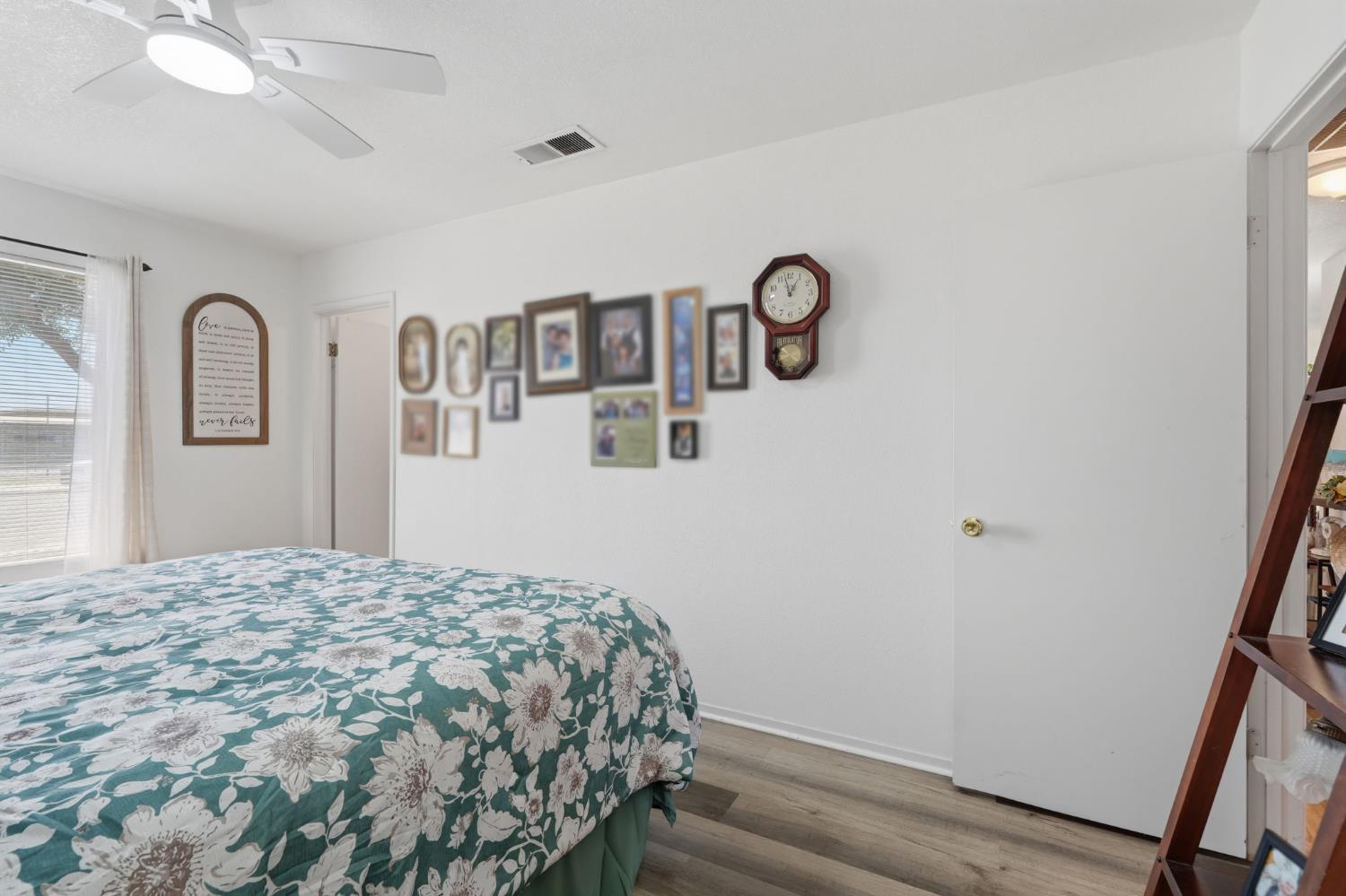 1208 South Ave, Orange Cove, CA 93646