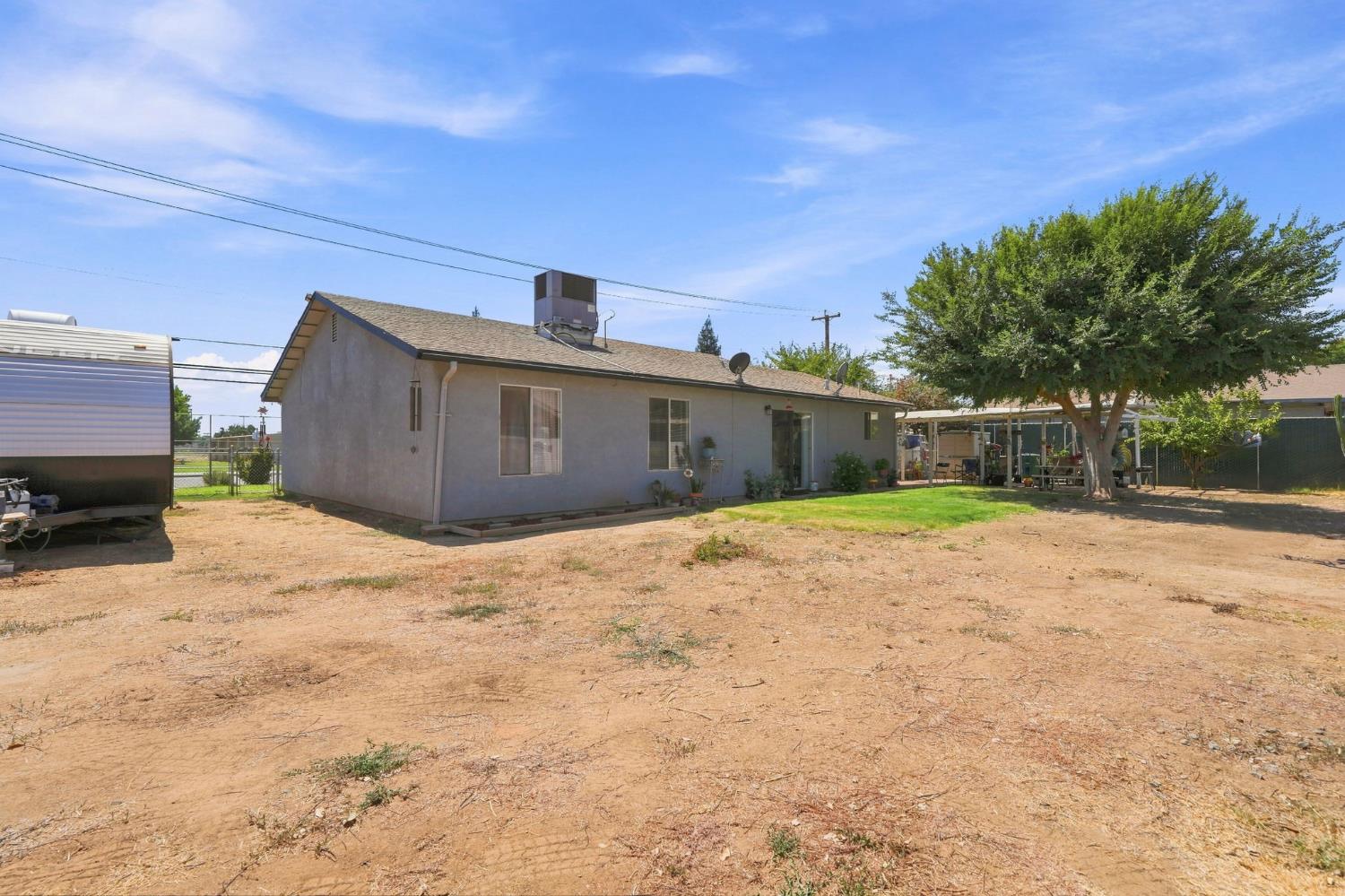1208 South Ave, Orange Cove, CA 93646