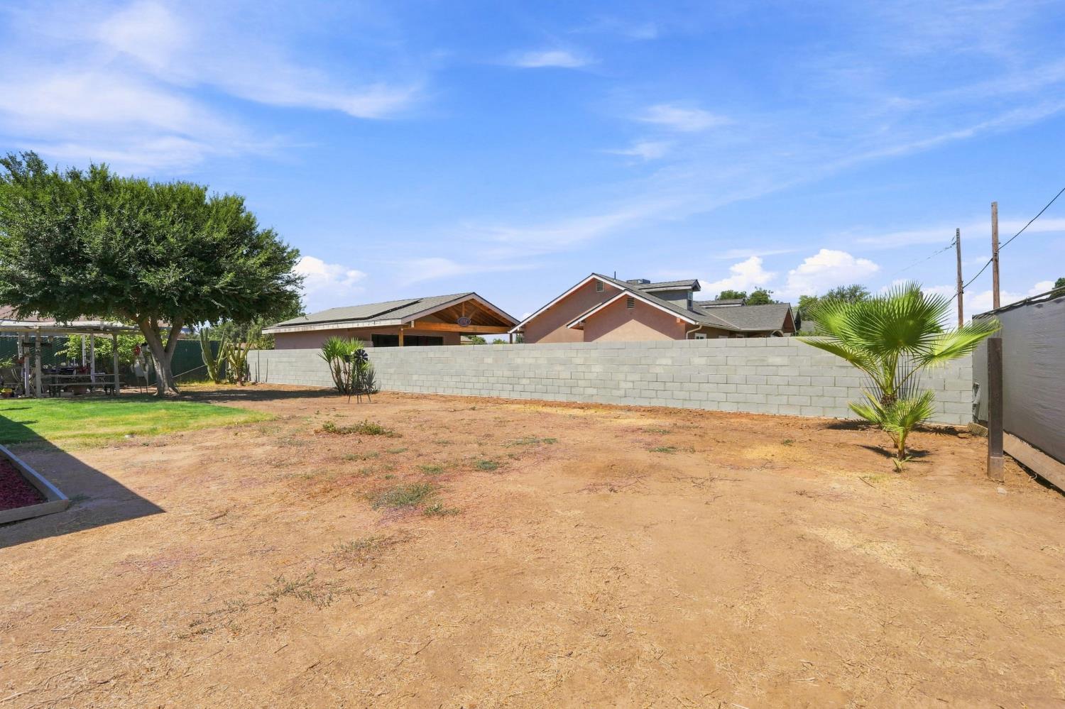 1208 South Ave, Orange Cove, CA 93646