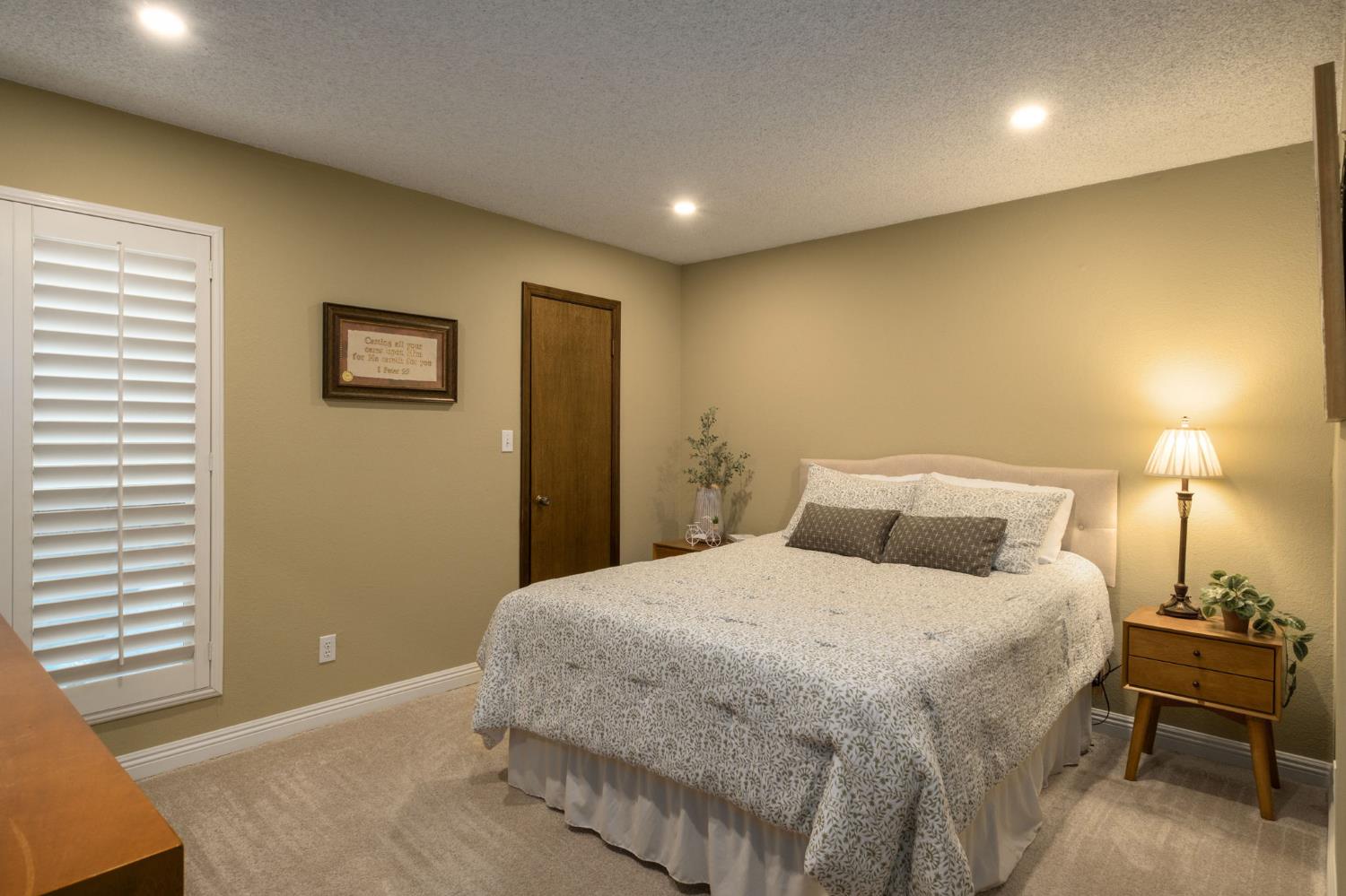 6141 N West Ave #132, Fresno, CA 93711