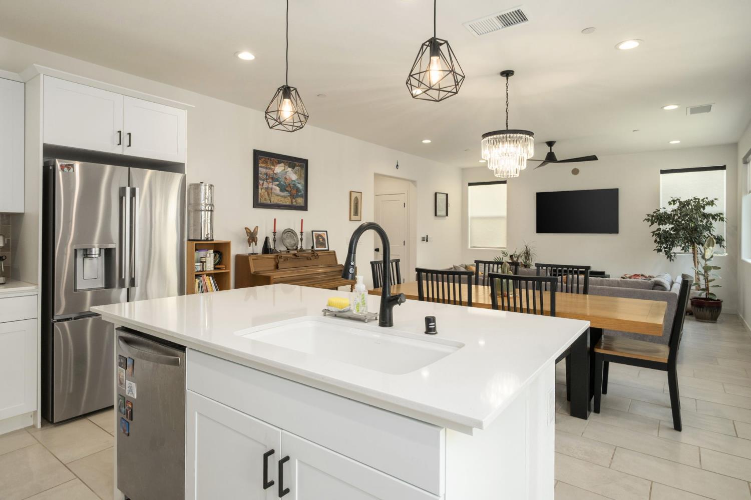 4095 Braden Rd, Madera, CA 93636