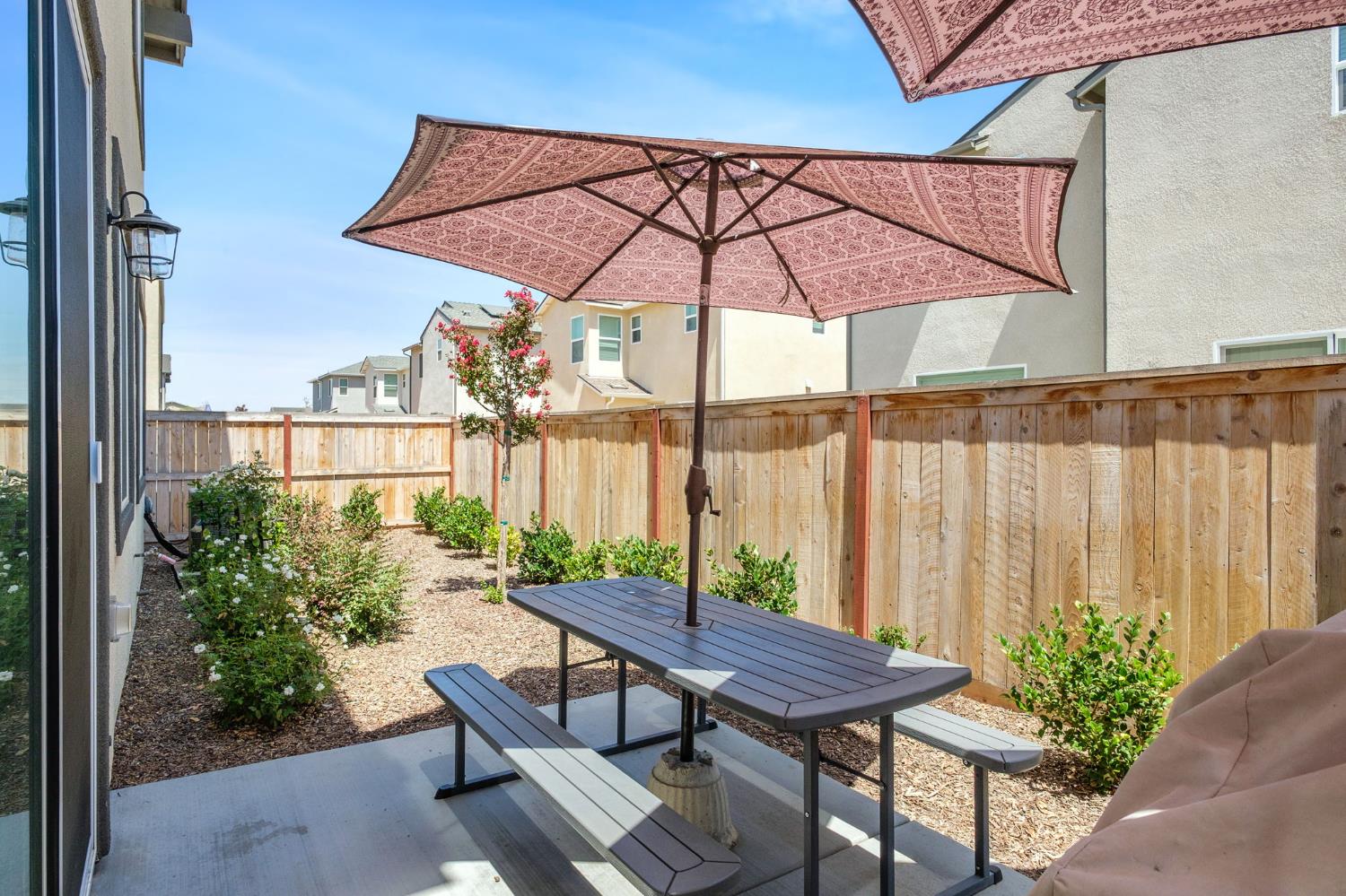 4095 Braden Rd, Madera, CA 93636