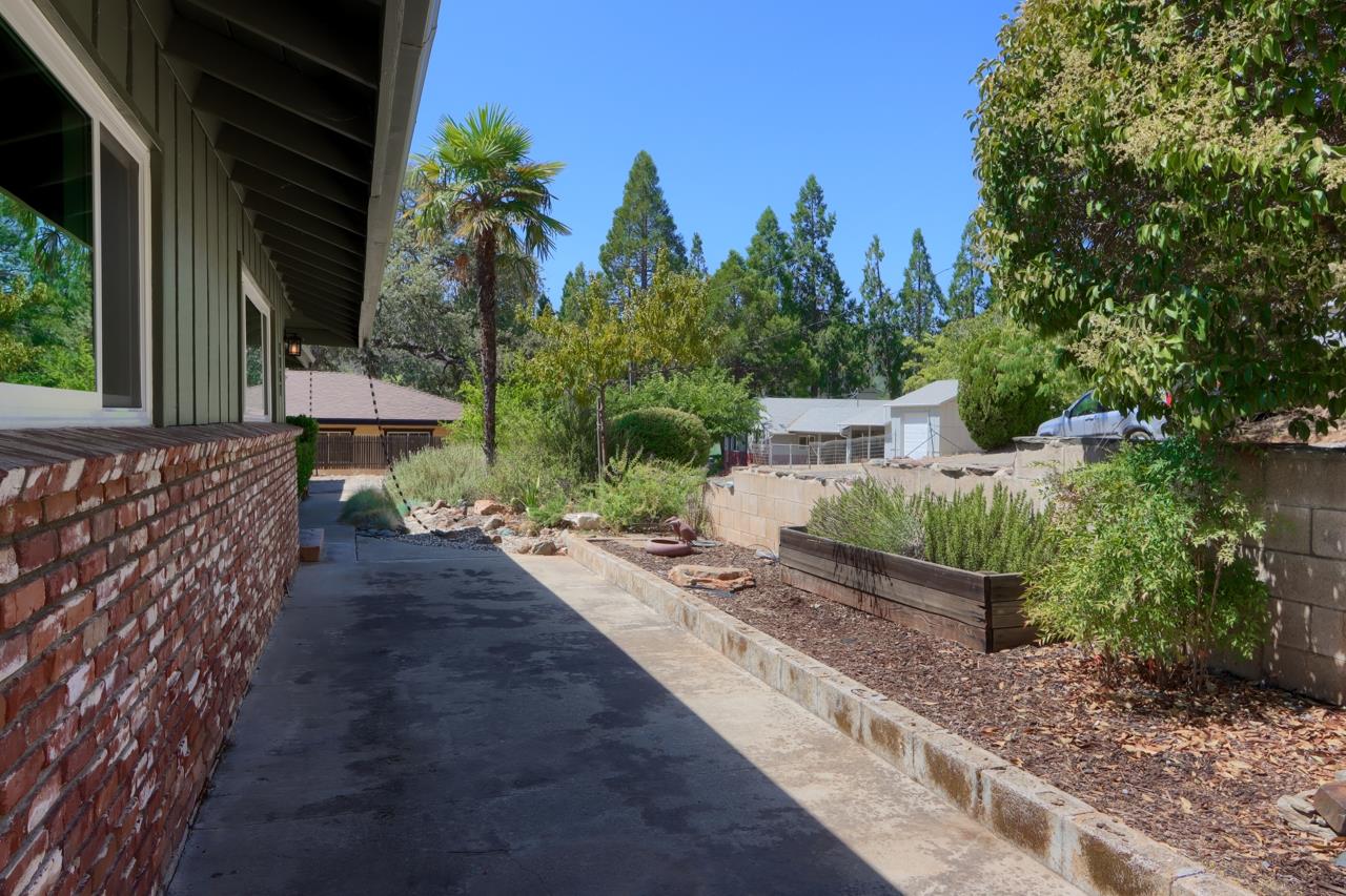 4967 9th Street, Mariposa, CA 95338