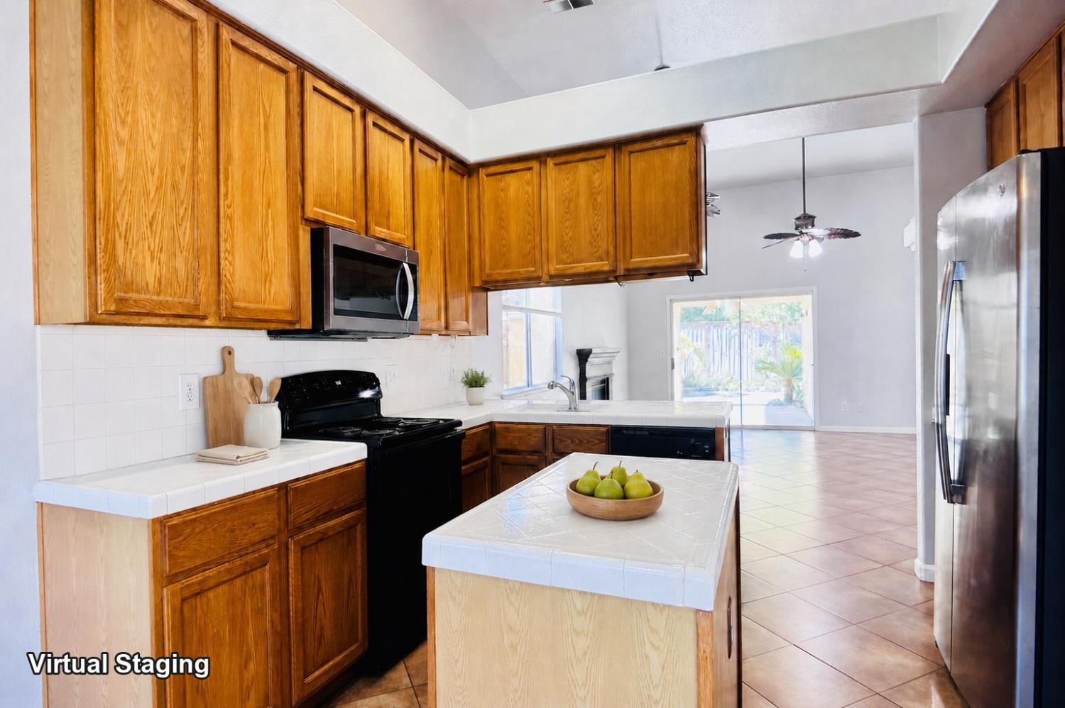 873 Garland Ave, Clovis, CA 93612