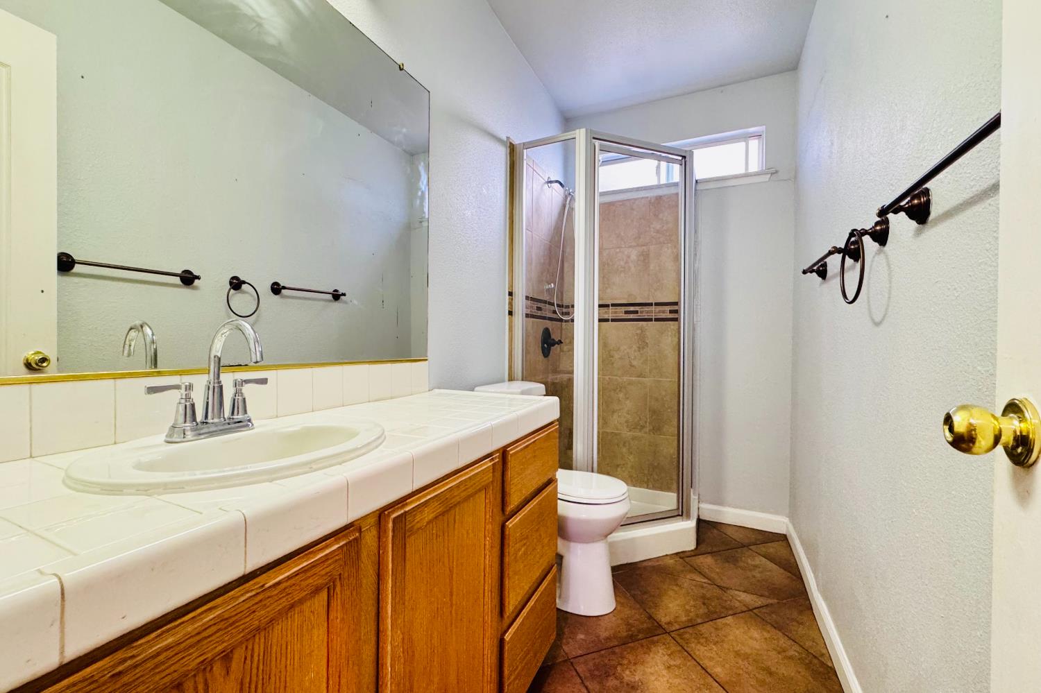 873 Garland Ave, Clovis, CA 93612
