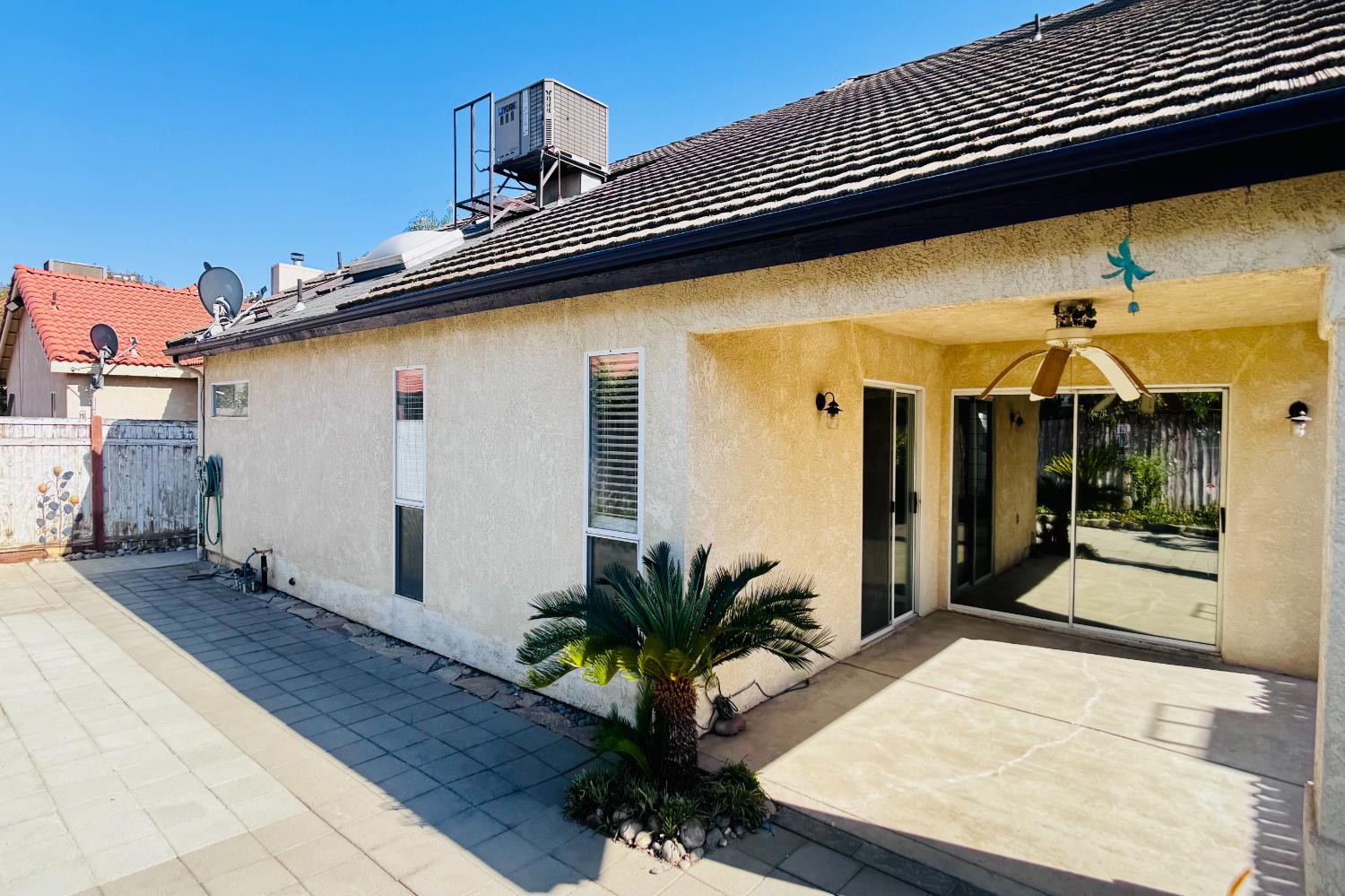 873 Garland Ave, Clovis, CA 93612
