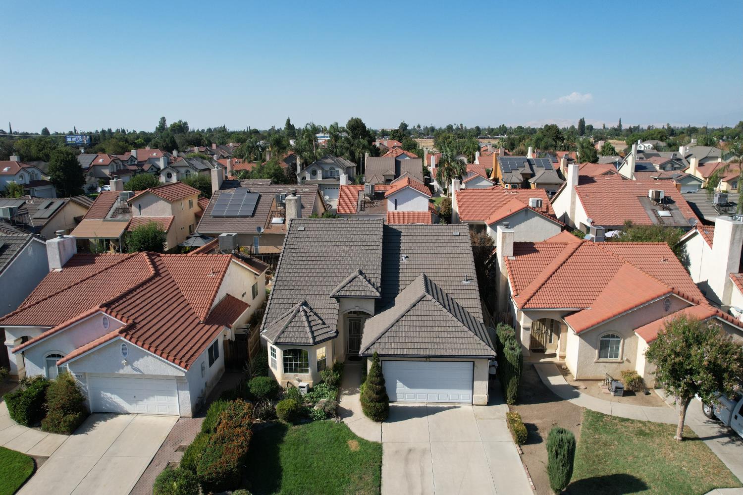 873 Garland Ave, Clovis, CA 93612