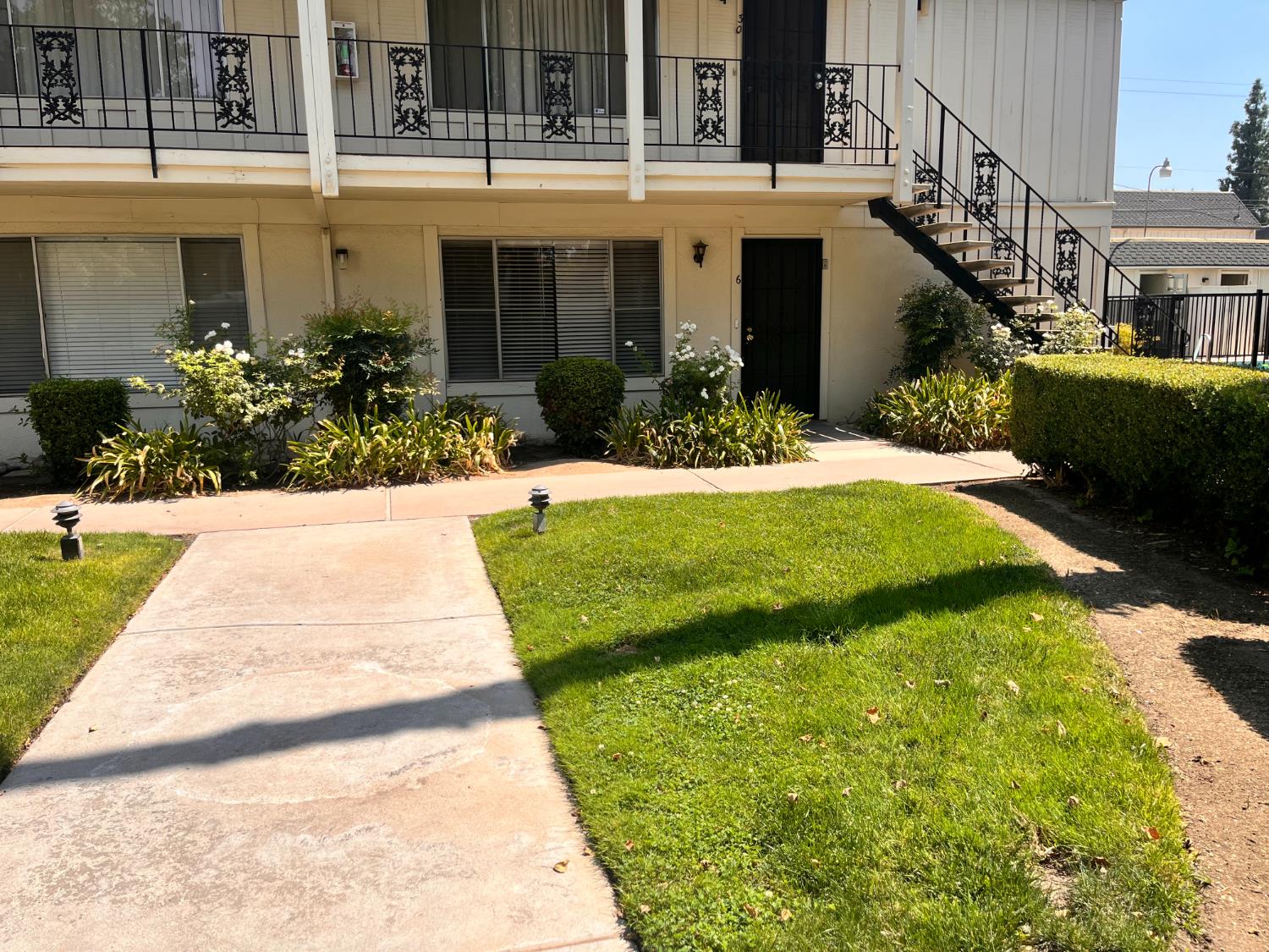 5090 N roosevelt Ave #6, Fresno, CA 93704