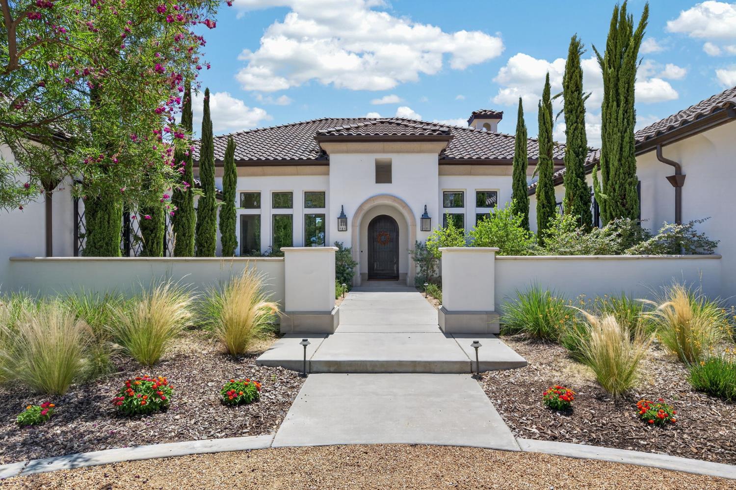 3825 Reno Ave, Clovis, CA 93619