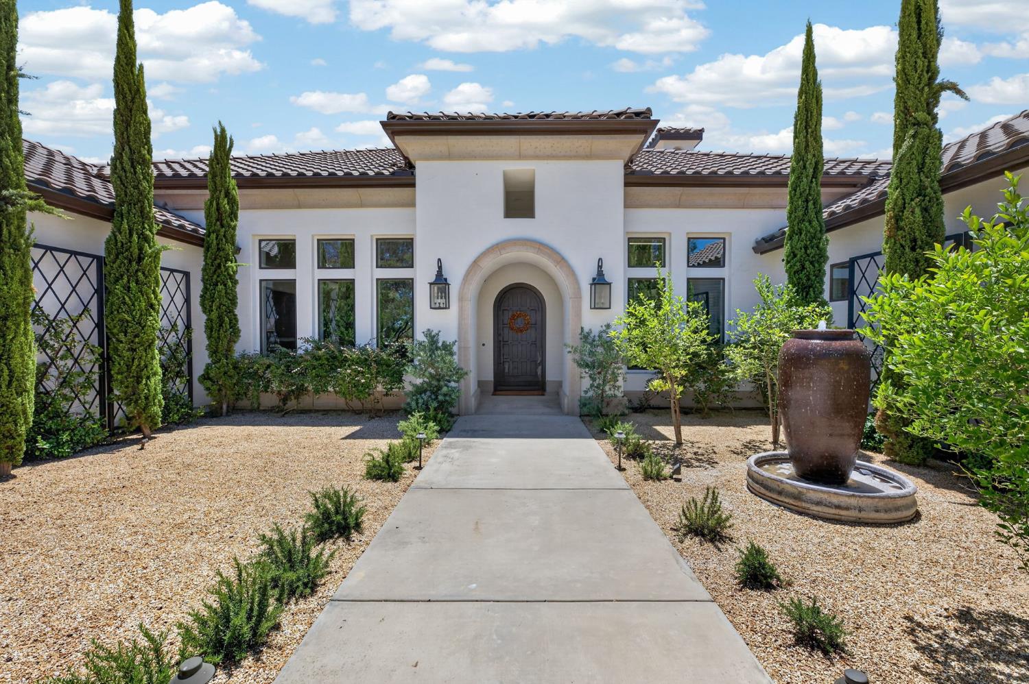 3825 Reno Ave, Clovis, CA 93619