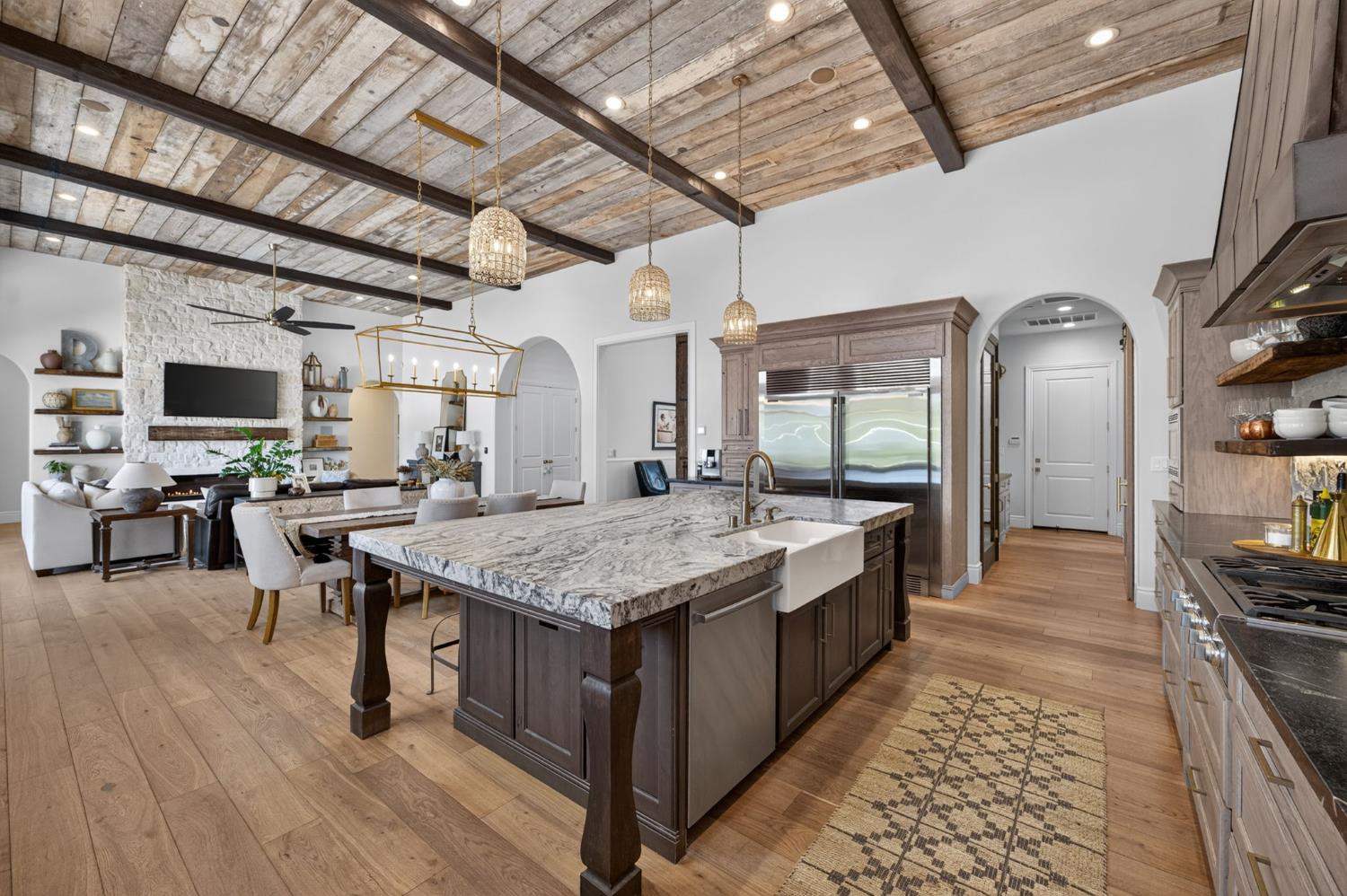 3825 Reno Ave, Clovis, CA 93619