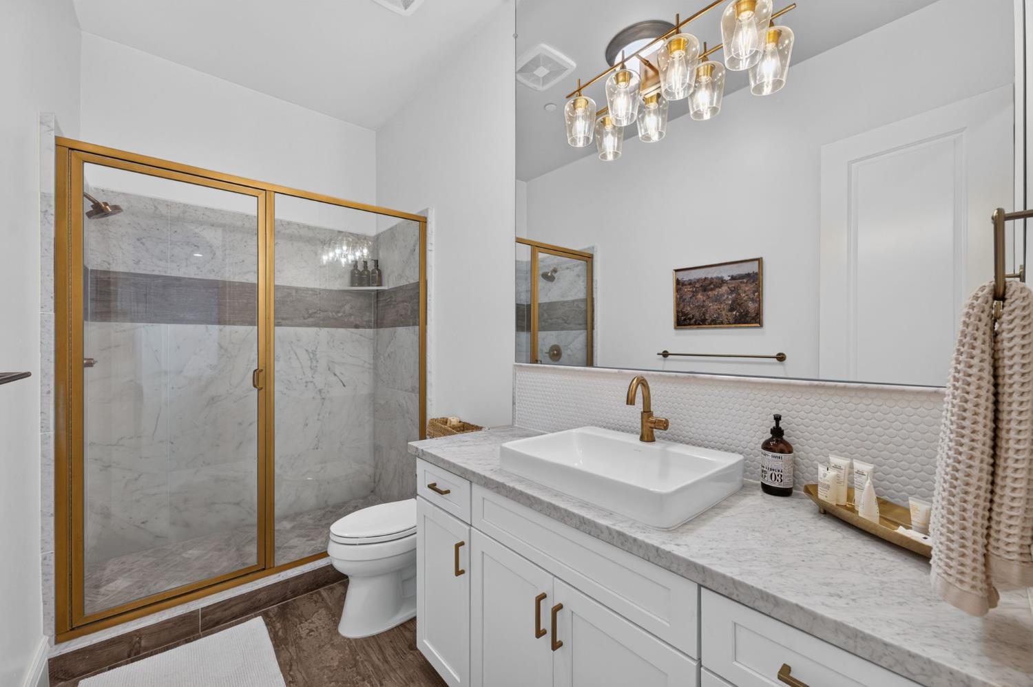 3825 Reno Ave, Clovis, CA 93619