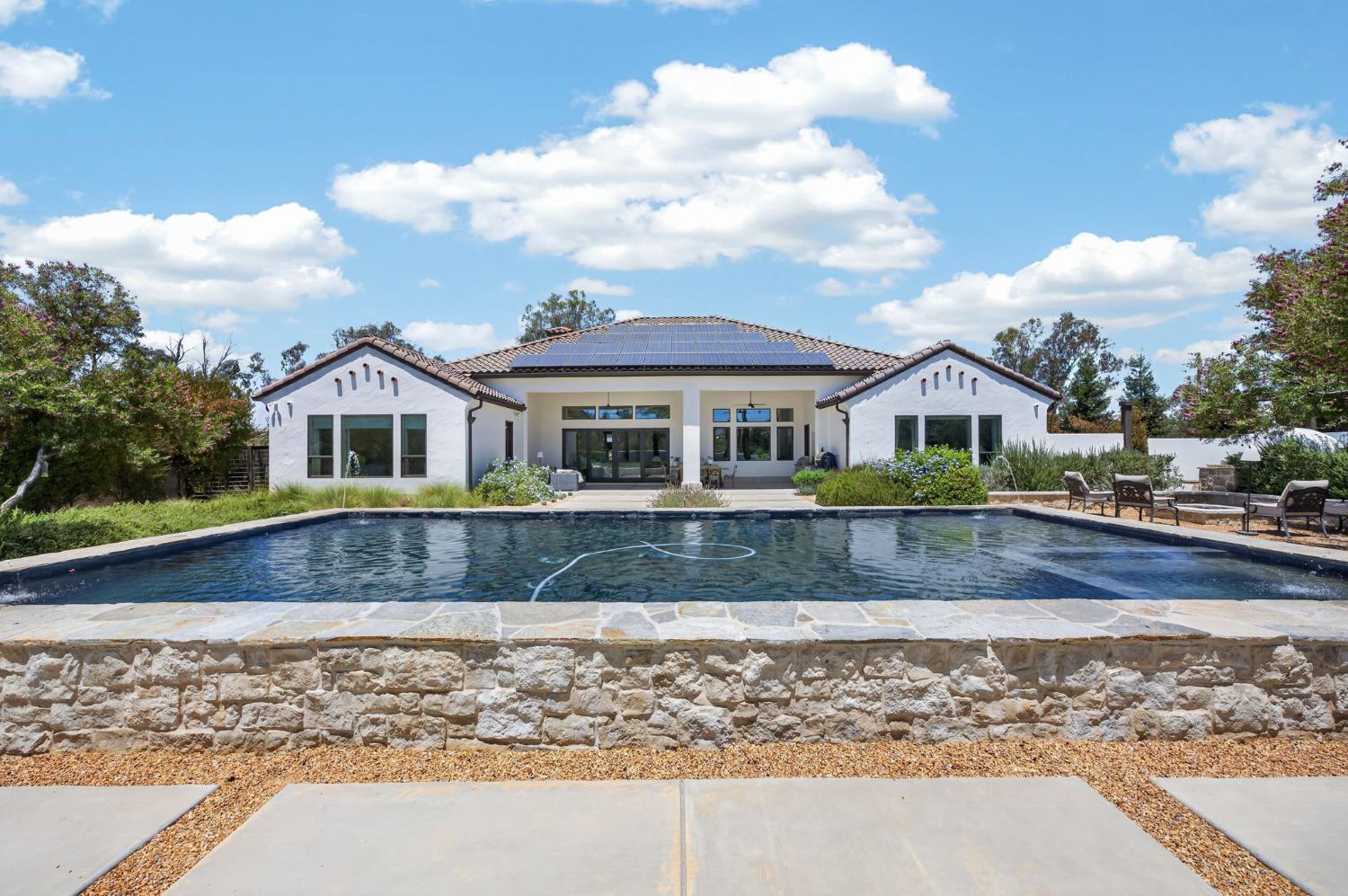 3825 Reno Ave, Clovis, CA 93619