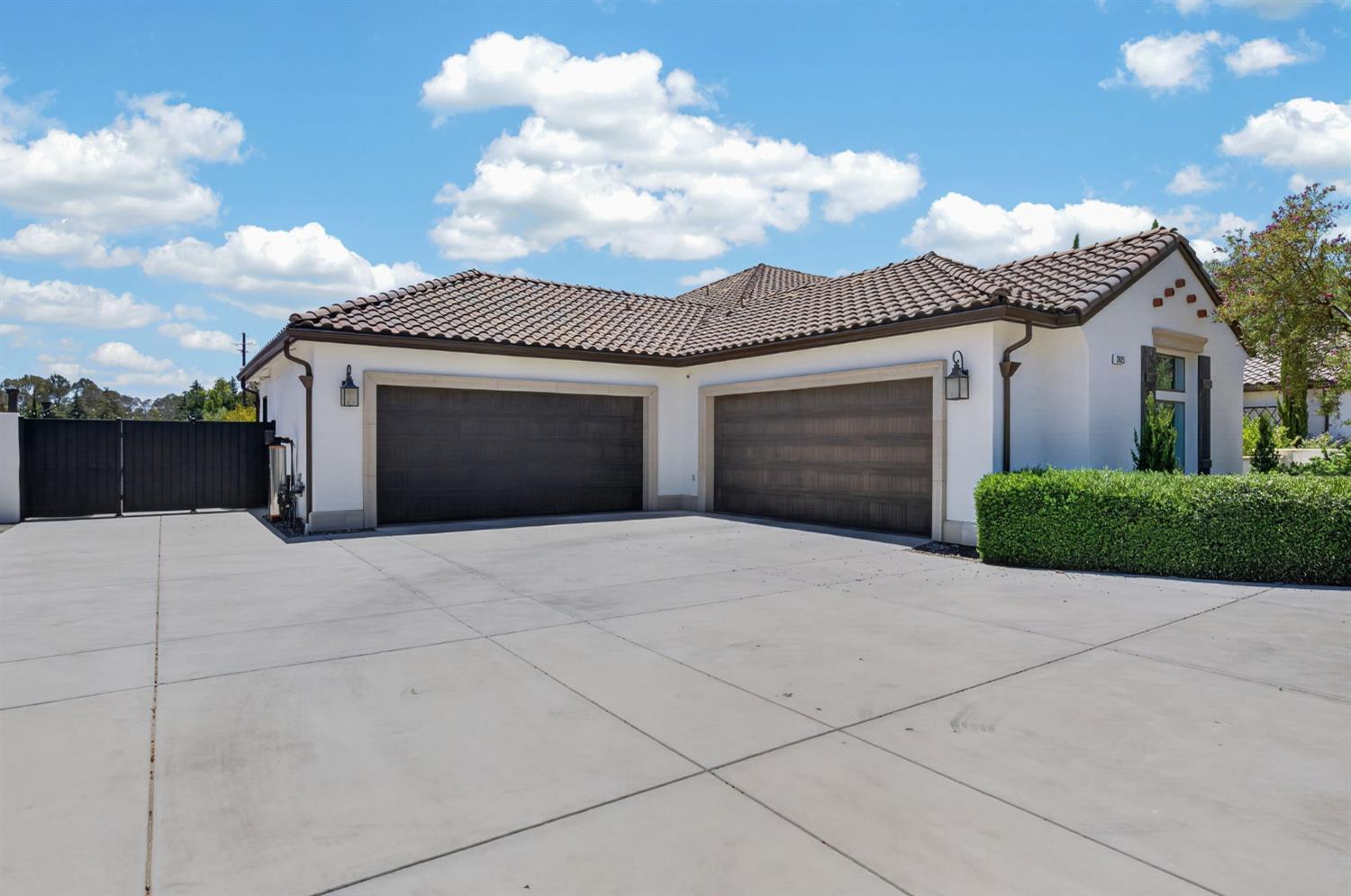 3825 Reno Ave, Clovis, CA 93619