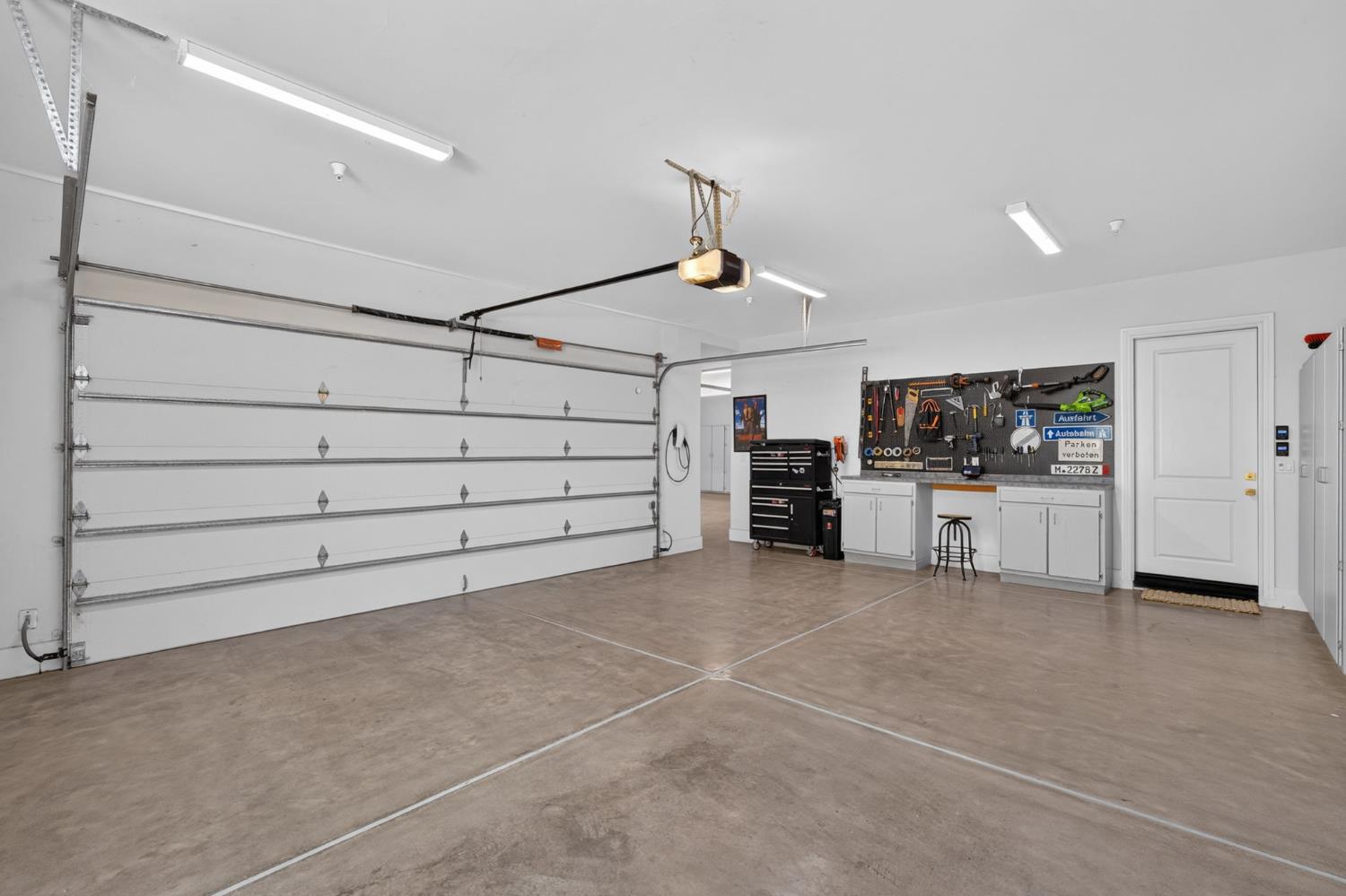 3825 Reno Ave, Clovis, CA 93619