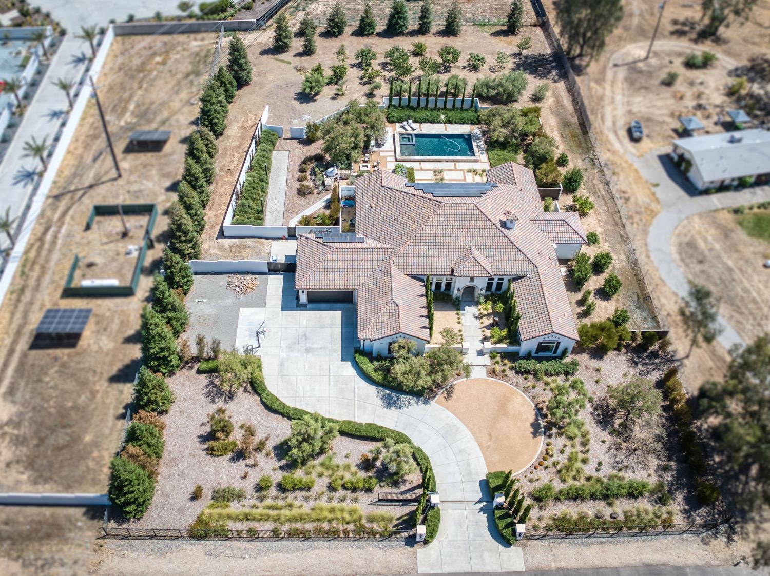 3825 Reno Ave, Clovis, CA 93619