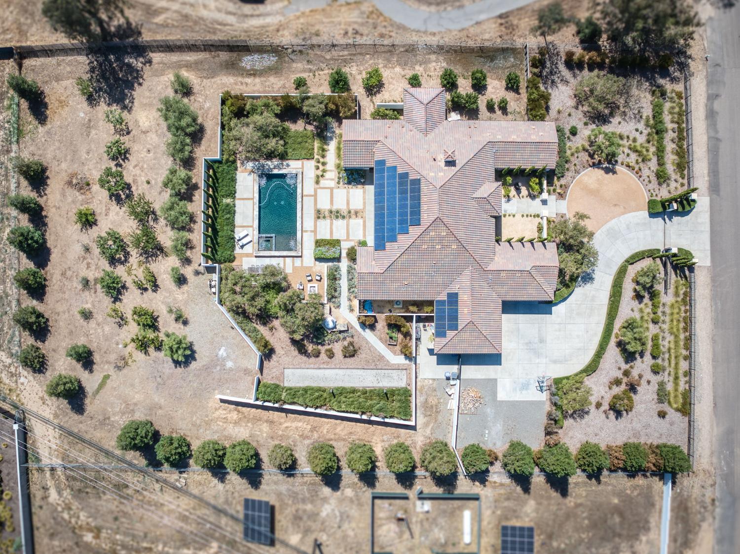 3825 Reno Ave, Clovis, CA 93619