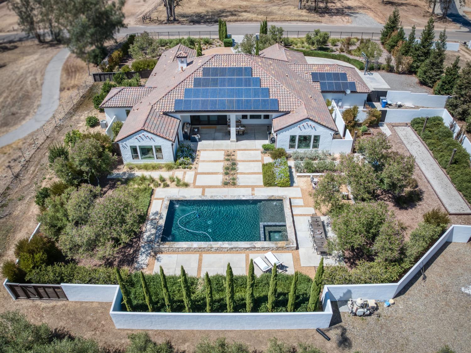 3825 Reno Ave, Clovis, CA 93619