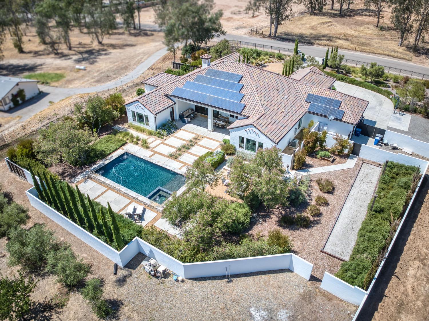 3825 Reno Ave, Clovis, CA 93619