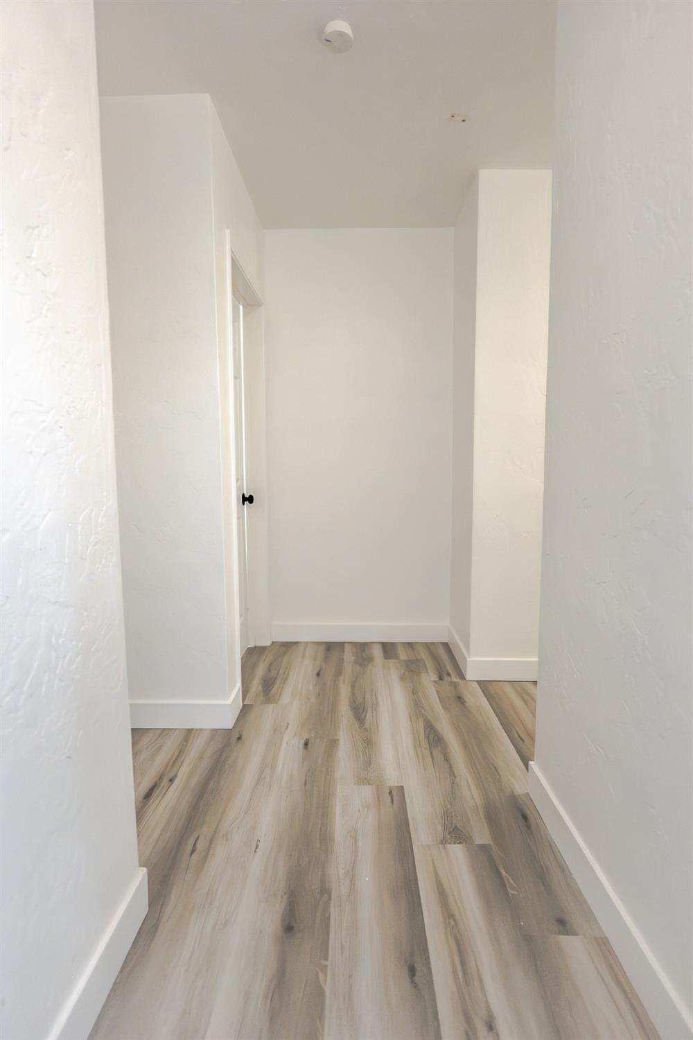 2706 N Thorne Ave, Fresno, CA 93704