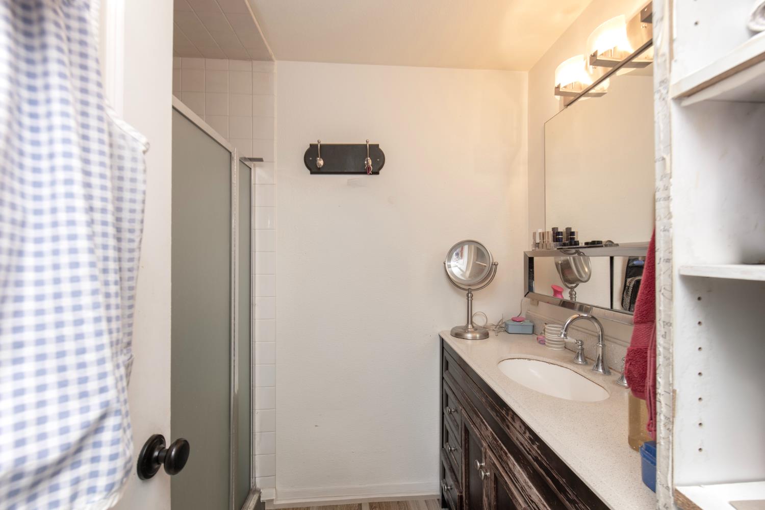 2126 W Hammond Ave, Fresno, CA 93728