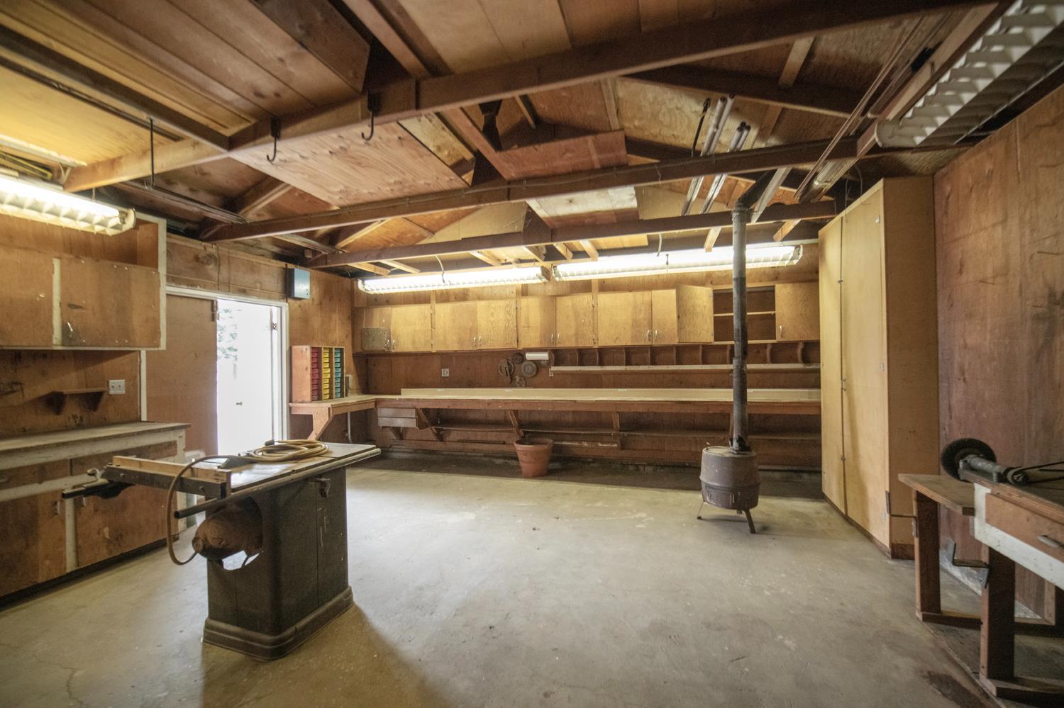 2126 W Hammond Ave, Fresno, CA 93728