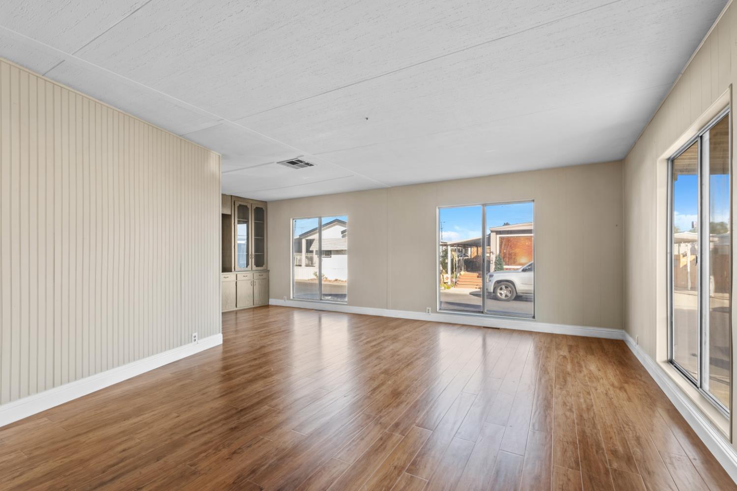 1551 6th Ave #56, Kingsburg, CA 93631