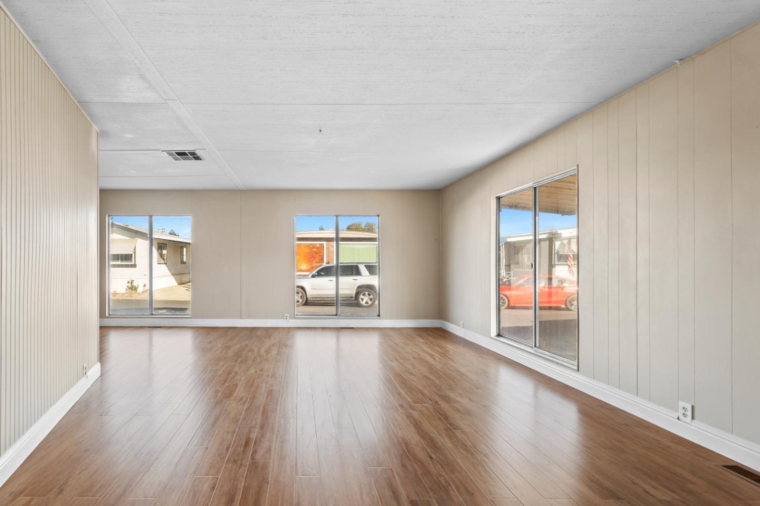 1551 6th Ave #56, Kingsburg, CA 93631