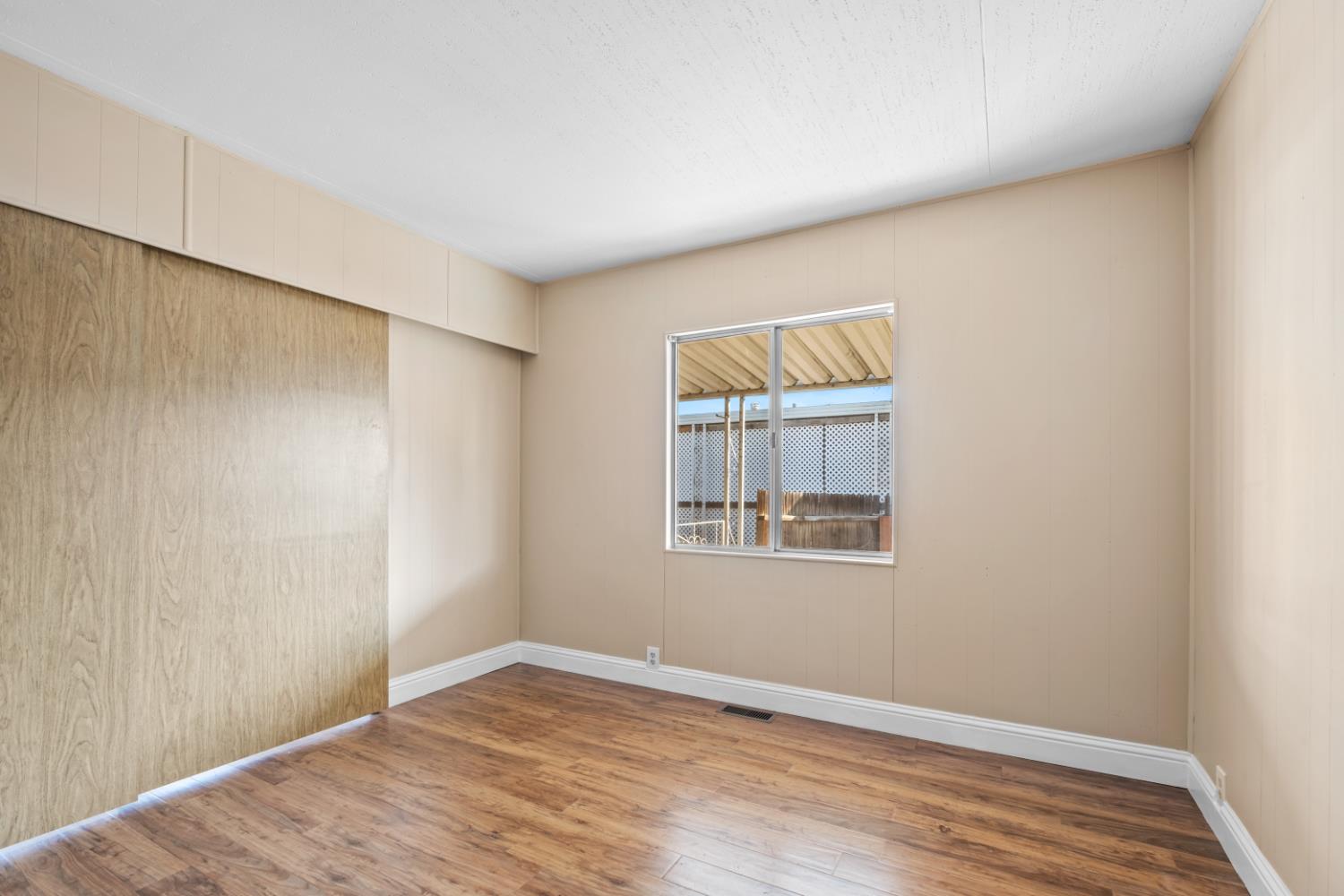 1551 6th Ave #56, Kingsburg, CA 93631