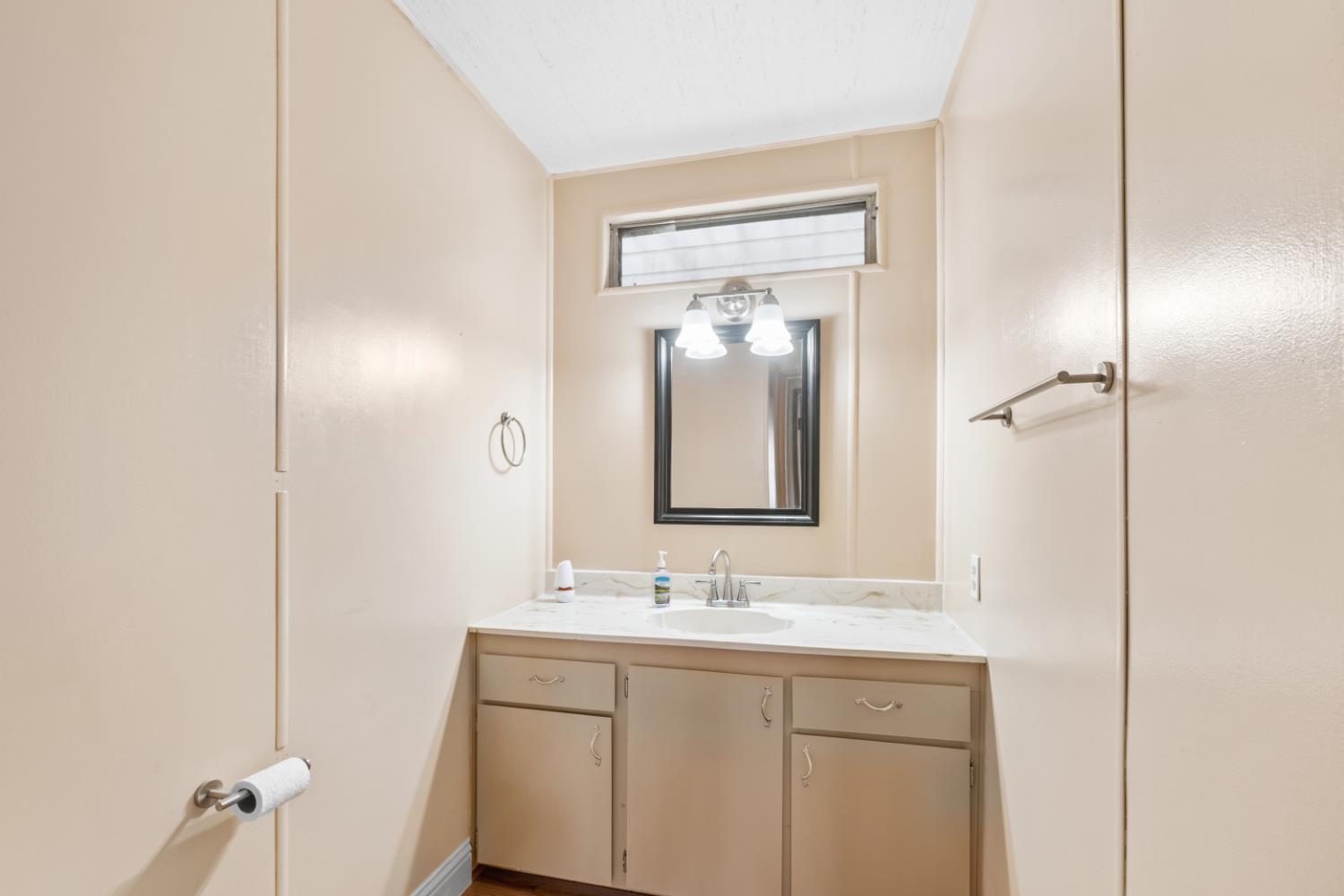 1551 6th Ave #56, Kingsburg, CA 93631