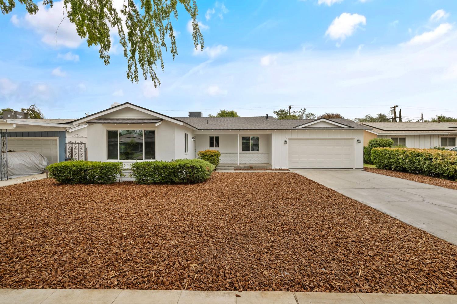 1625 S Sierra Vista Ave, Fresno, CA 93702