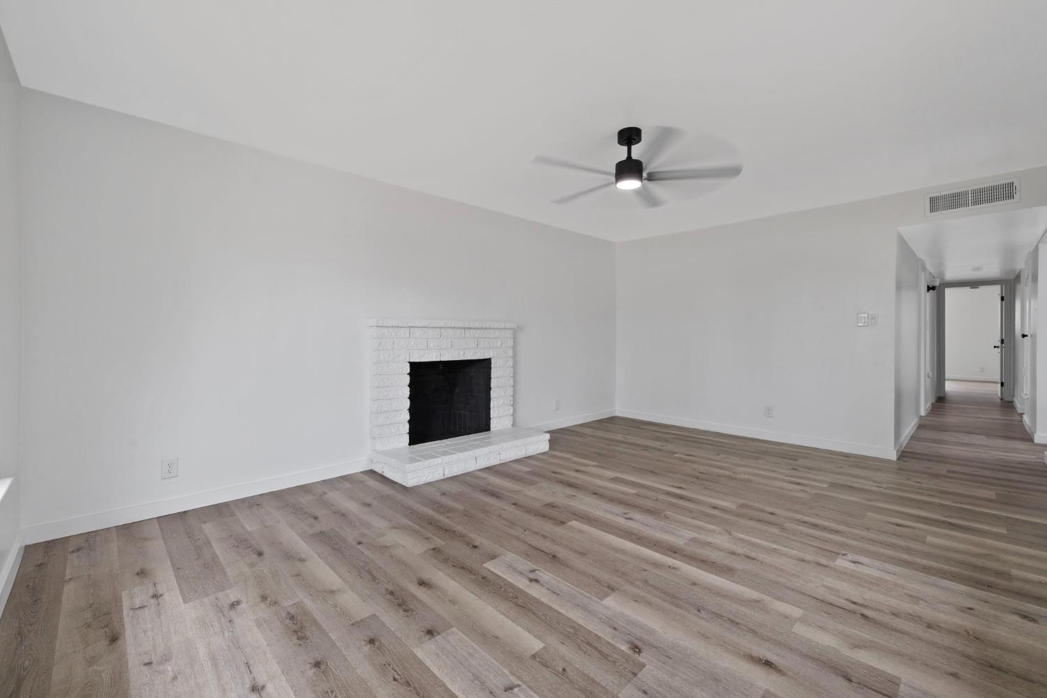 1625 S Sierra Vista Ave, Fresno, CA 93702