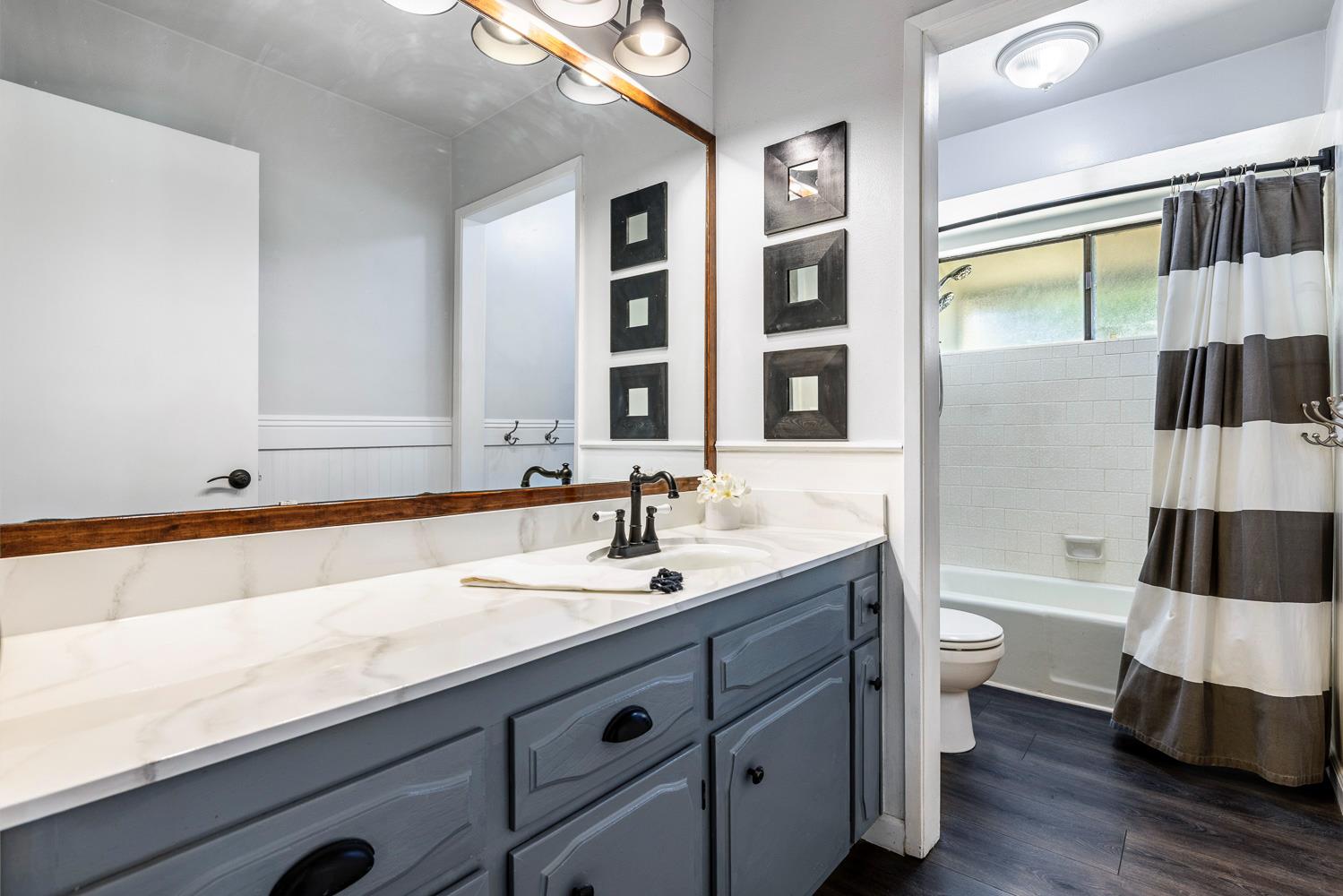 1842 Cougar Ln, Clovis, CA 93611