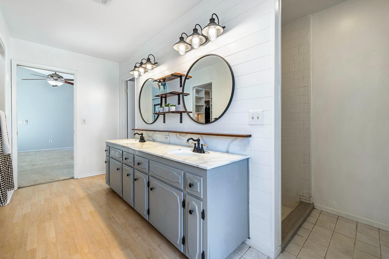 1842 Cougar Ln, Clovis, CA 93611