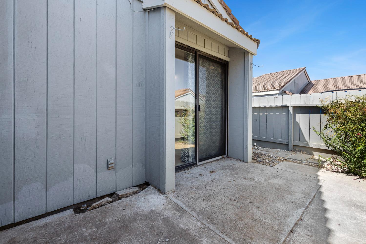 1842 Cougar Ln, Clovis, CA 93611