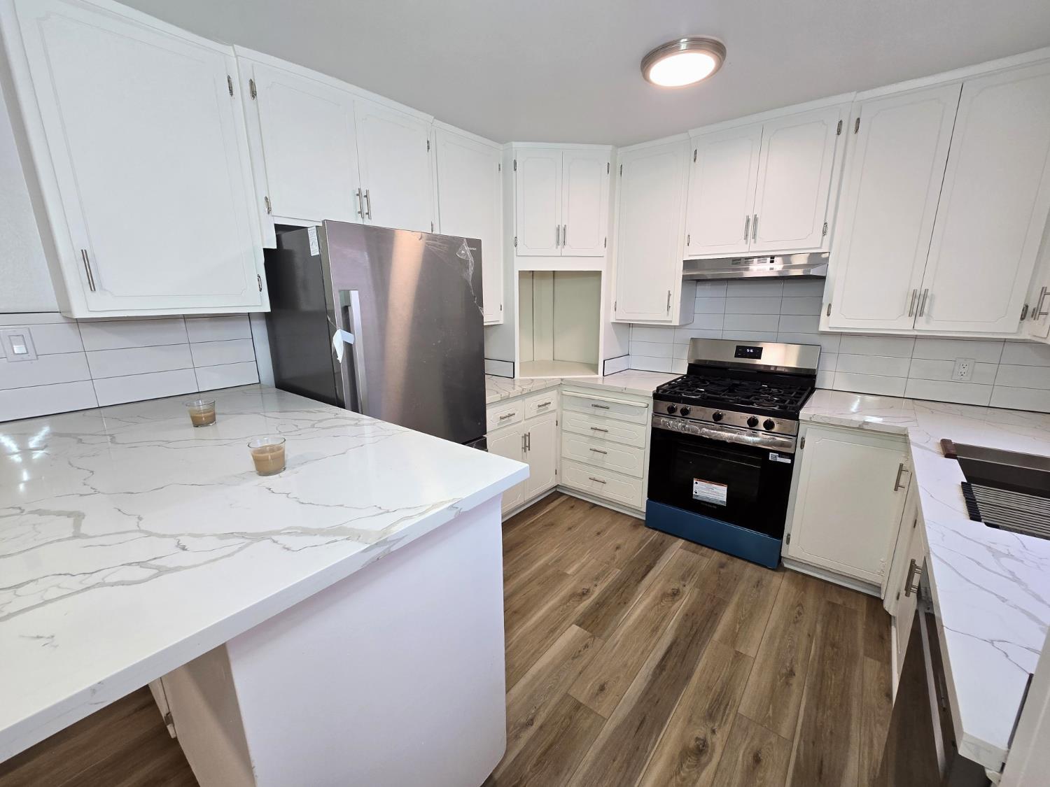 1020 E Saginaw Way, Fresno, CA 93704